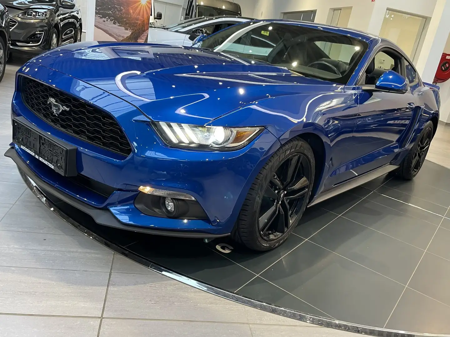 Ford Mustang EcoBoost - 1