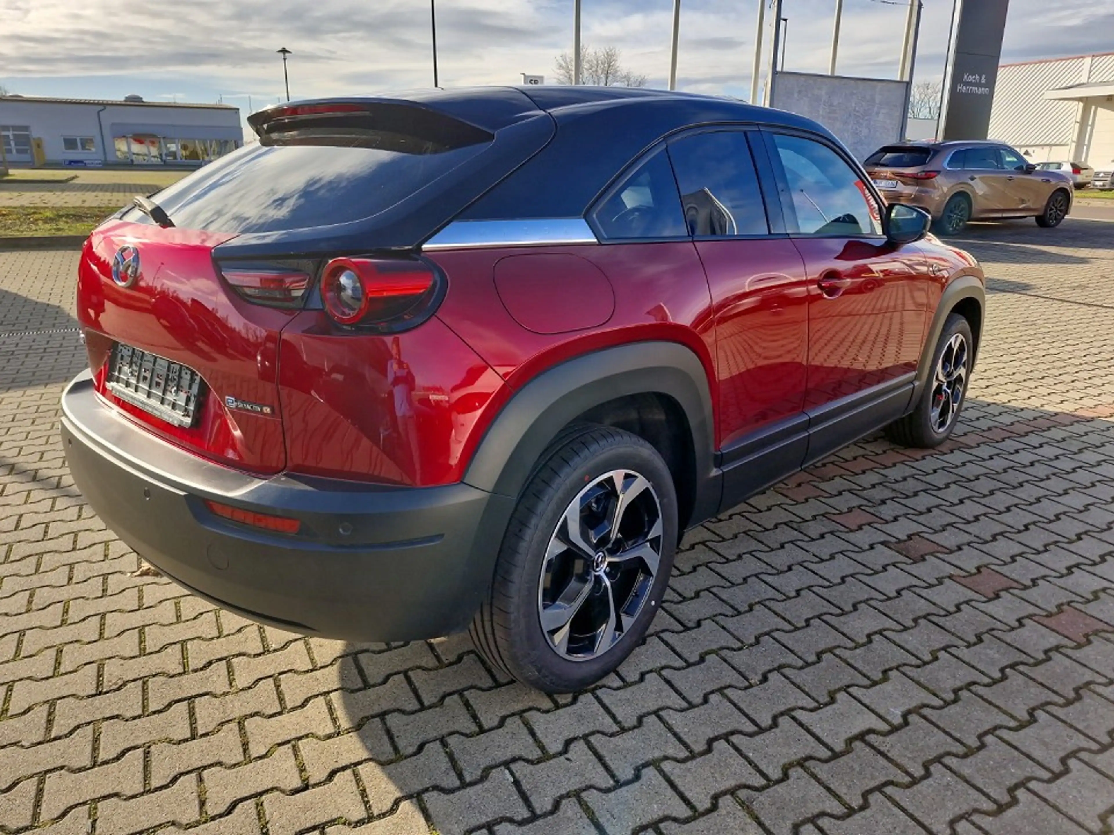 Mazda MX-30 e-SKYACTIV R-EV Ad´vantage — photo 8