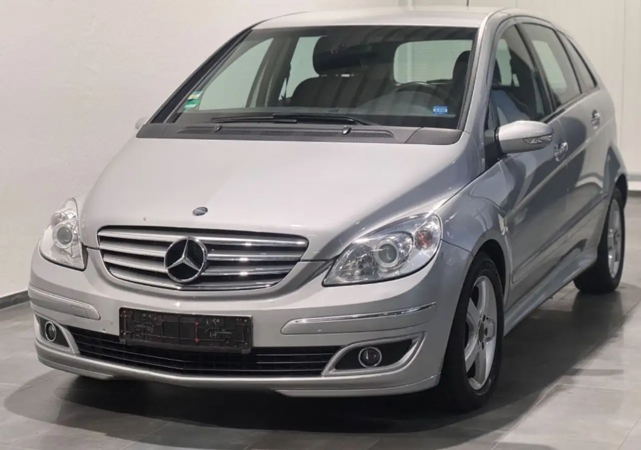 Mercedes-Benz B 200
