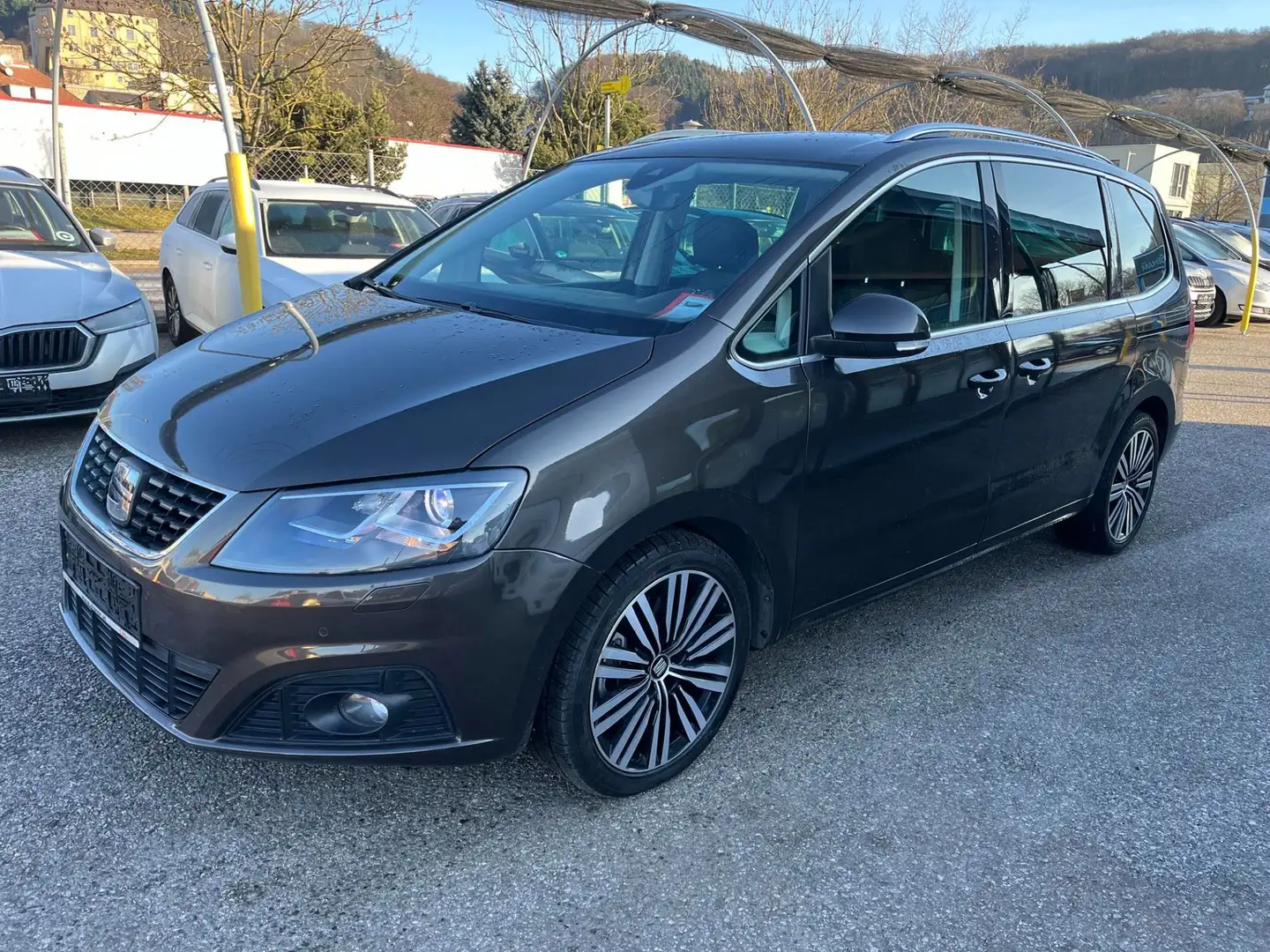 SEAT Alhambra Xcellence 2,0 TDI DSG 4WD 7-Sitzer-AHK Braun - 1