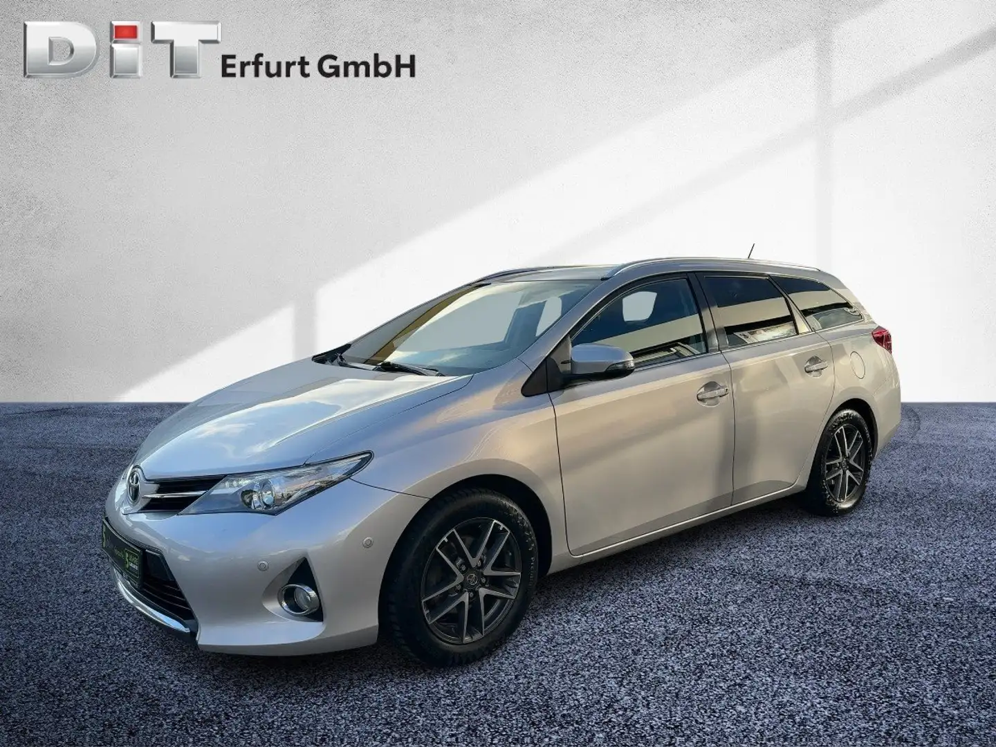 Toyota Auris 1.6 Touring Sports Edition Navi+SHZ+Kam. Silber - 1