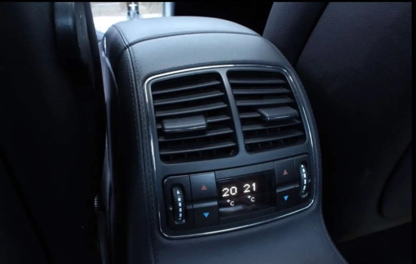 Mercedes-Benz CLS 320 cdi V6 - 2