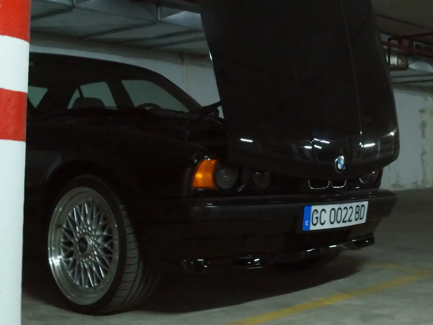 BMW 525 525i 24v Czarny - 1