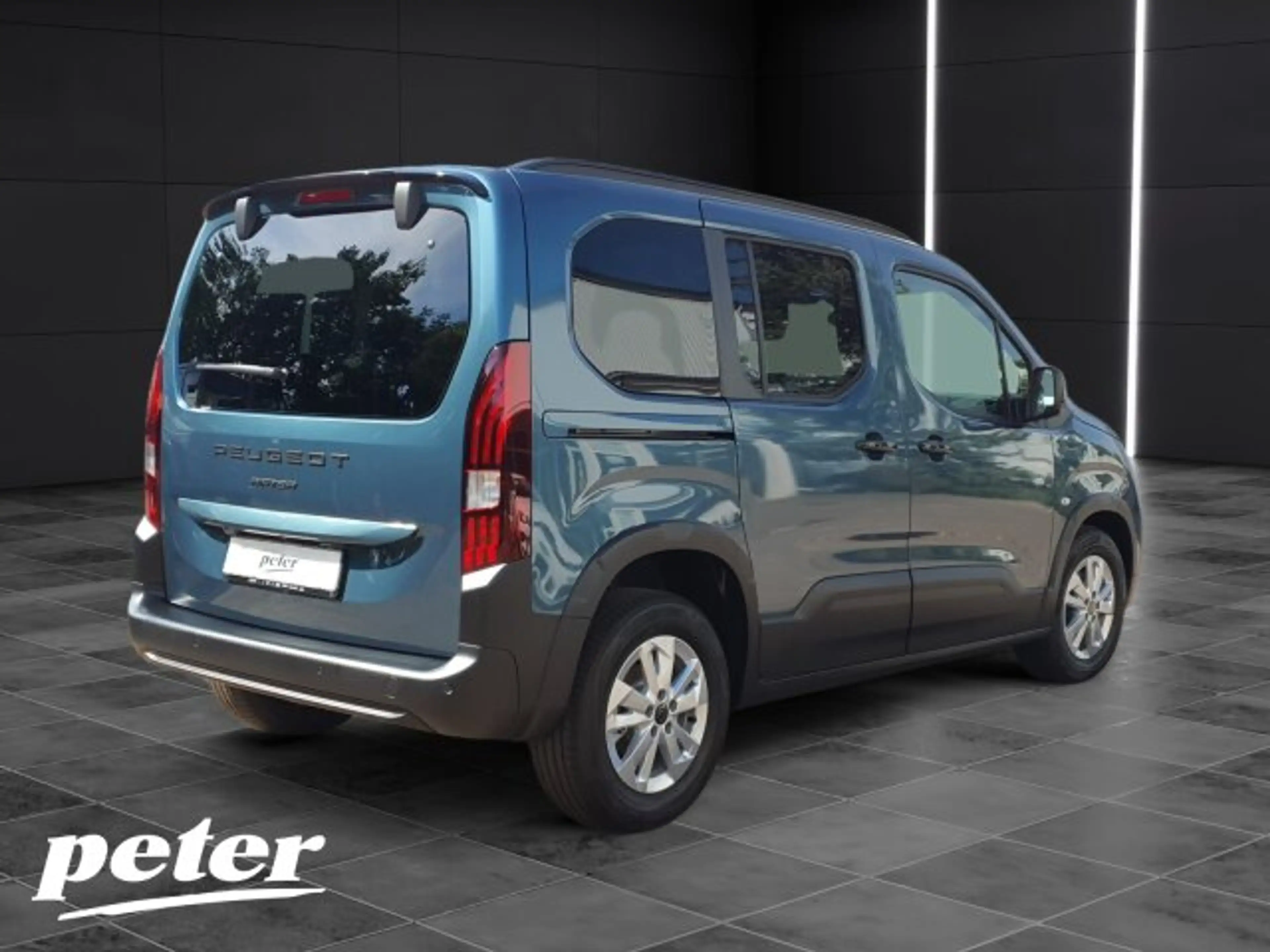 Peugeot Rifter Rifter Allure 110 L1 +180°Kamera+Navigation+FSH+ — photo 4