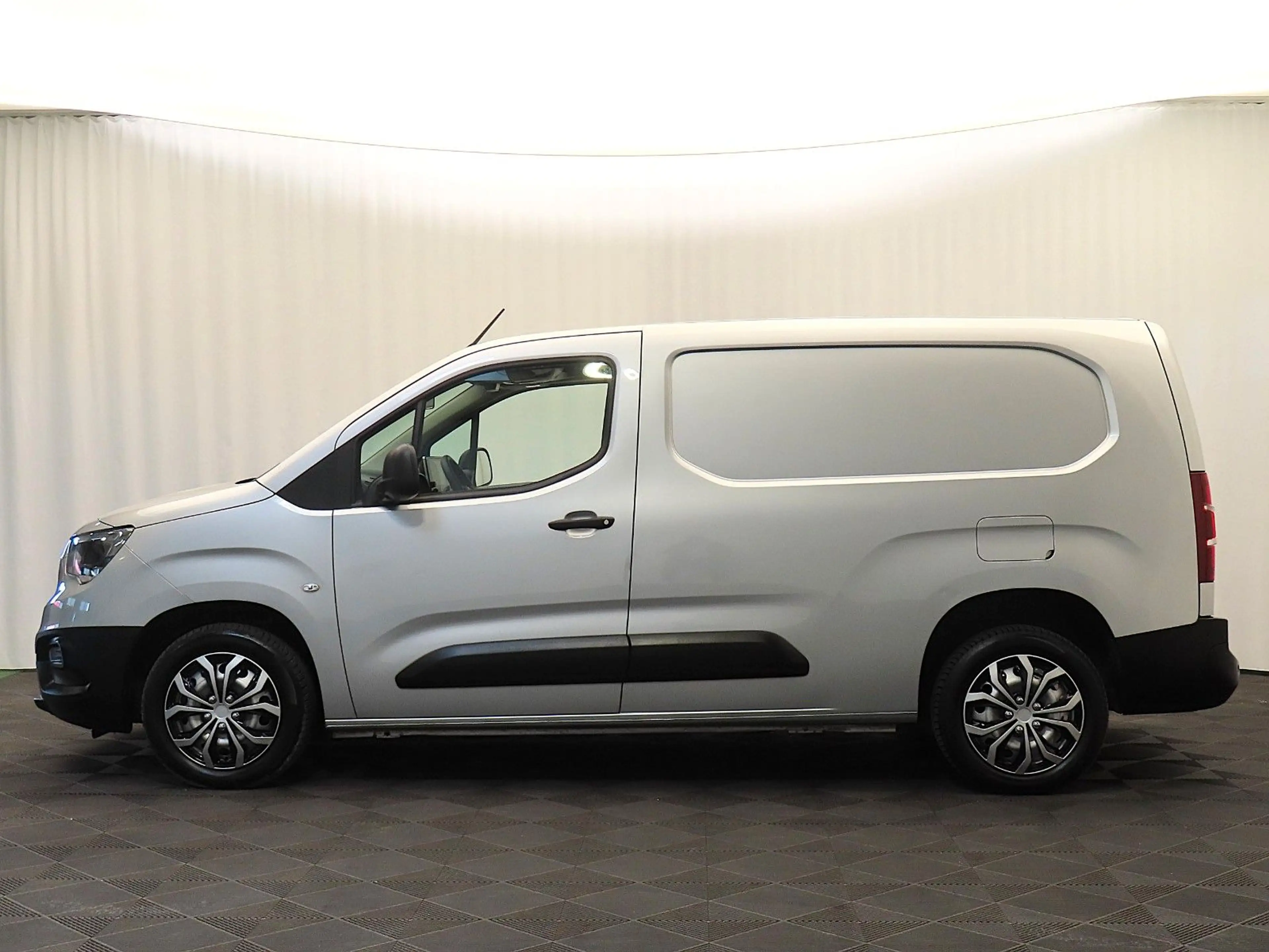 Opel Combo E Cargo Edition erhöhte Nutzlast XL *LANG* — photo 7