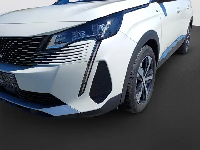 Peugeot 5008 view 9