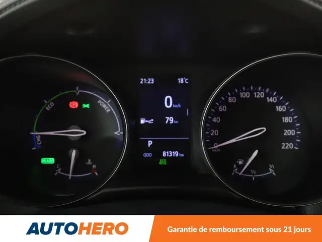 Toyota C-HR view 25