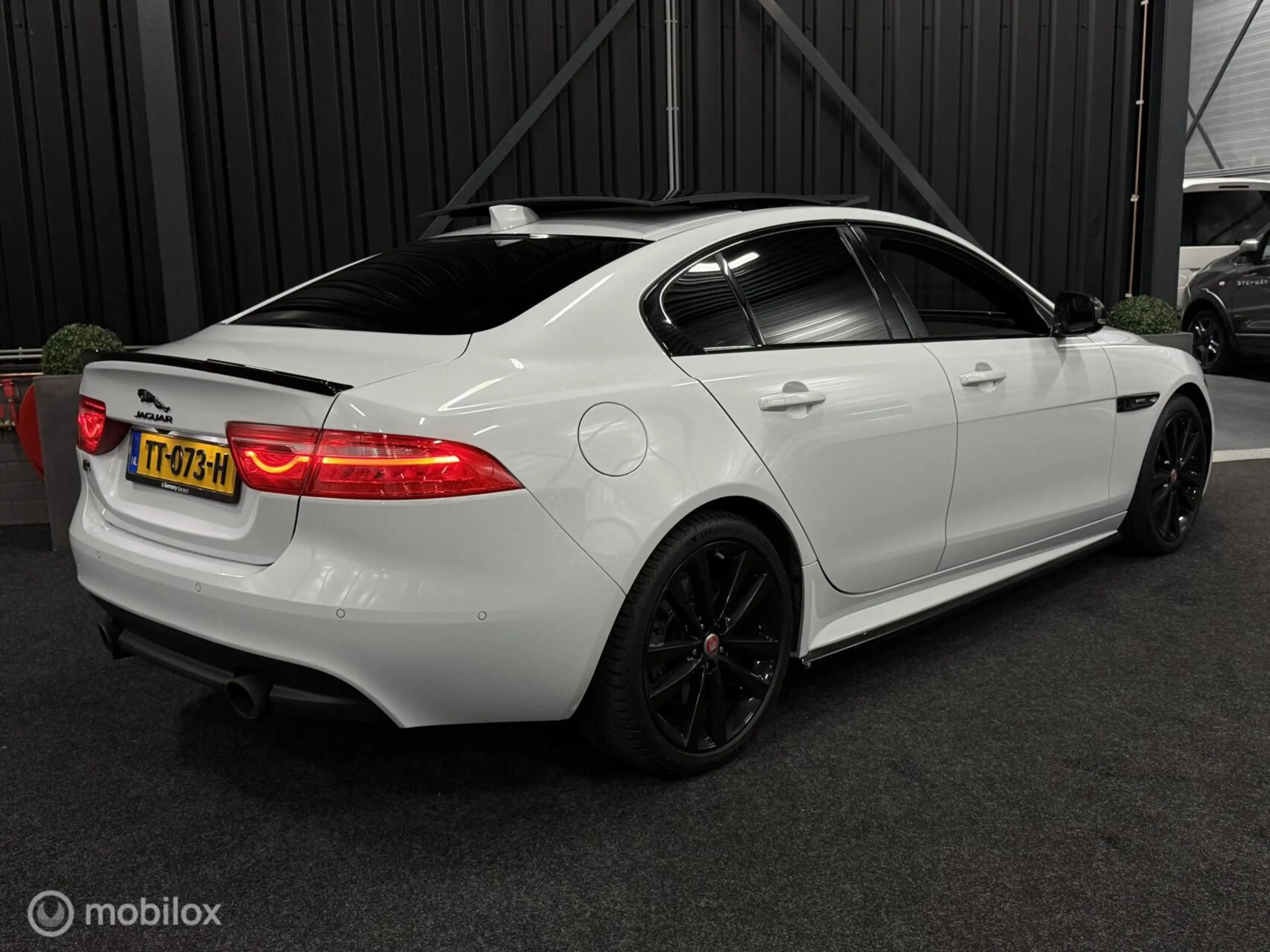 Jaguar XE P250 2.0T R-sport BOMVOL! Pano|Meridian|Carplay — photo 9