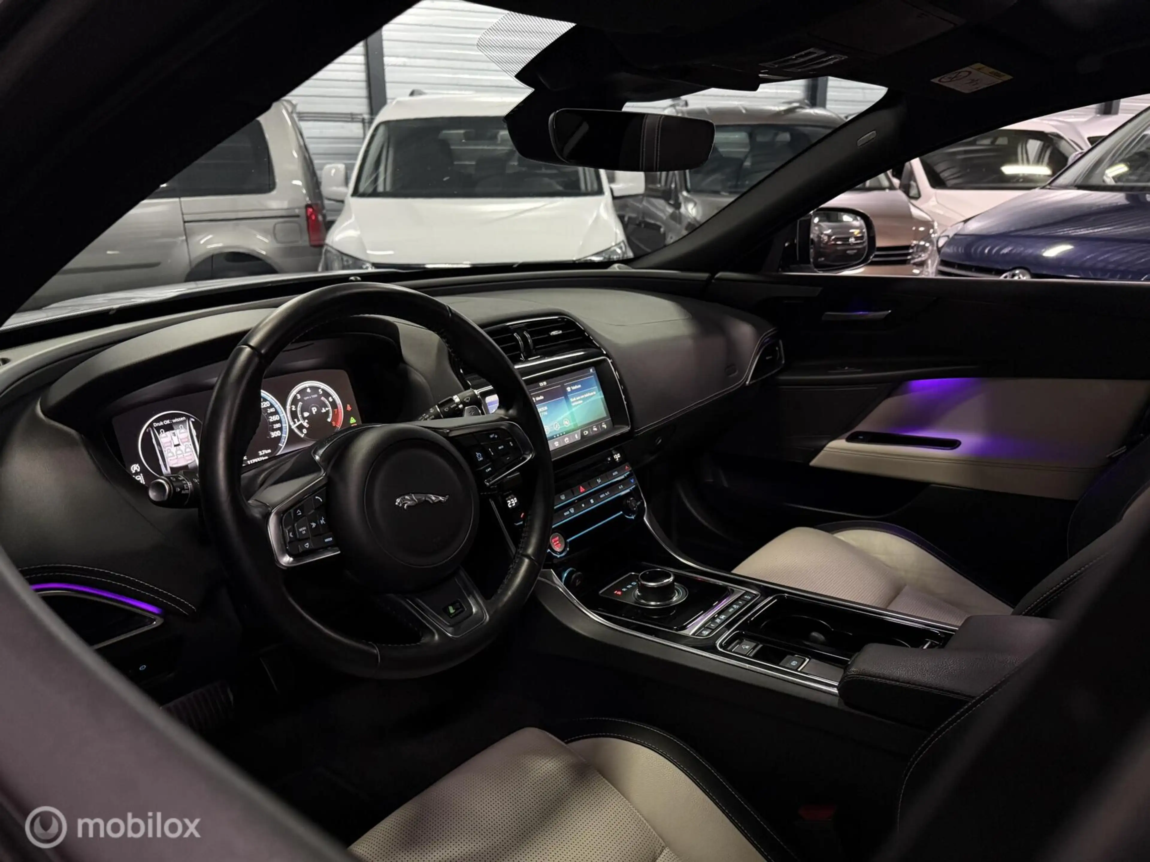 Jaguar XE P250 2.0T R-sport BOMVOL! Pano|Meridian|Carplay — photo 15