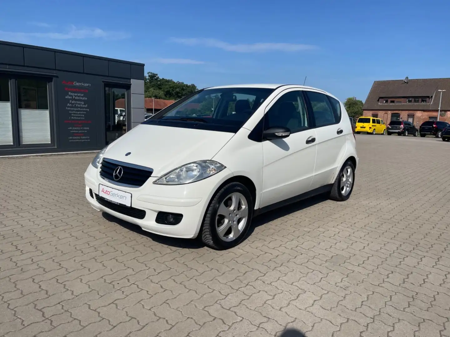 Mercedes-Benz A 170 Automatik 5 trg Scheckheft Weiß - 1