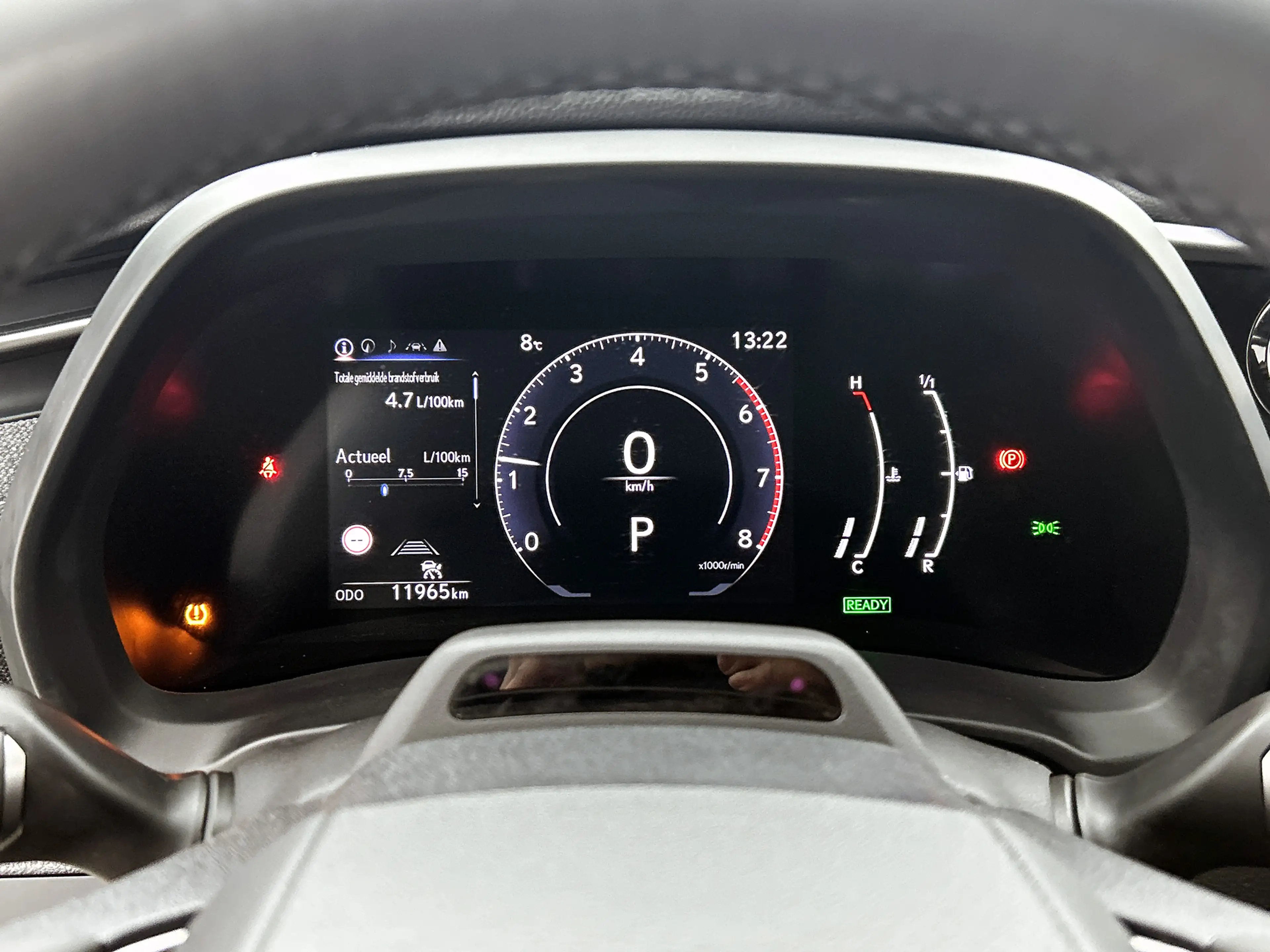 Lexus LBX Business Line 2WD | Draadloze Telefoonlader | Park — photo 5