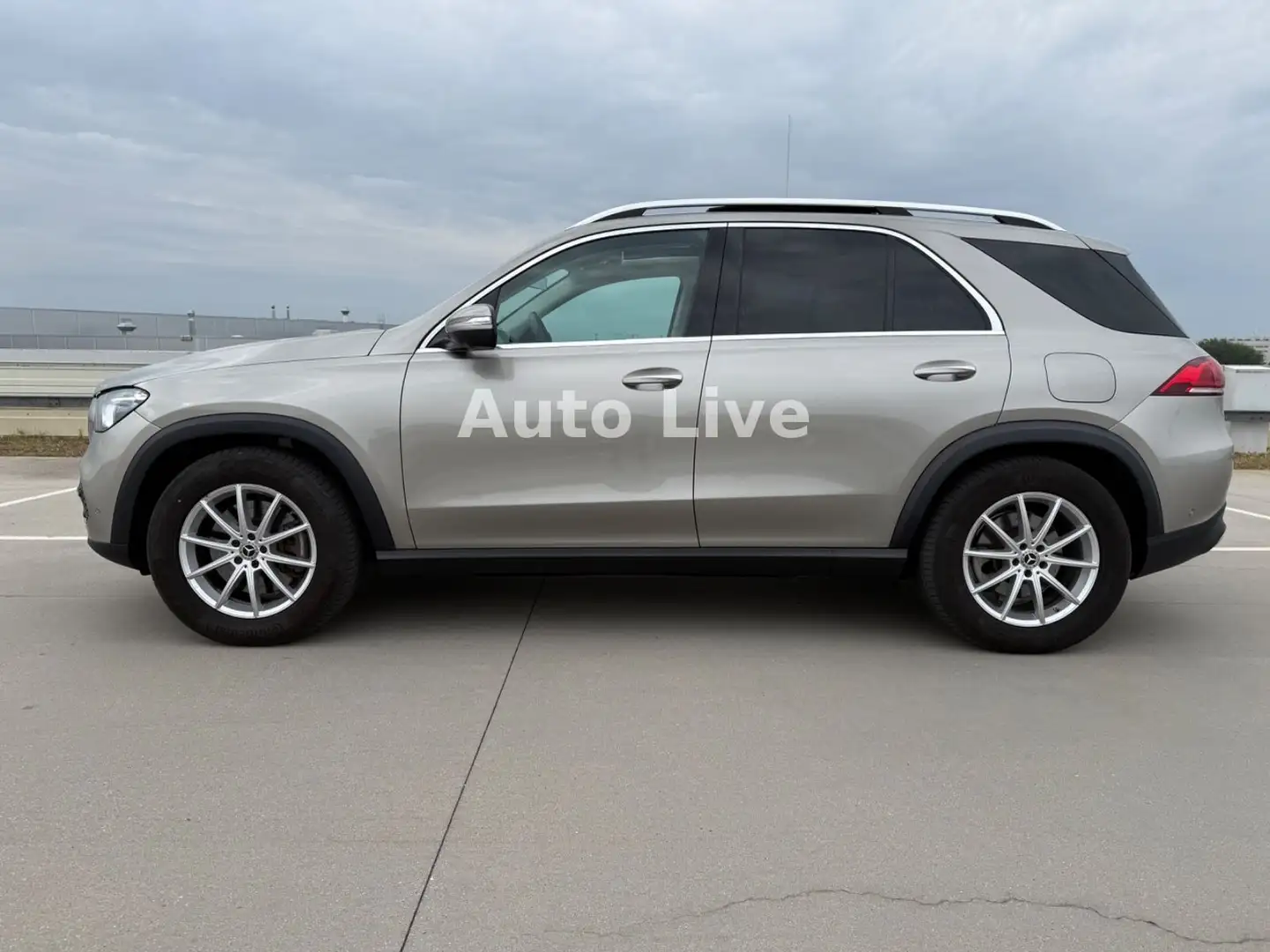 Mercedes-Benz GLE 350 de *4M*PANO*WIDESCREEN*BURMESTER*AHK*360 Silber - 2