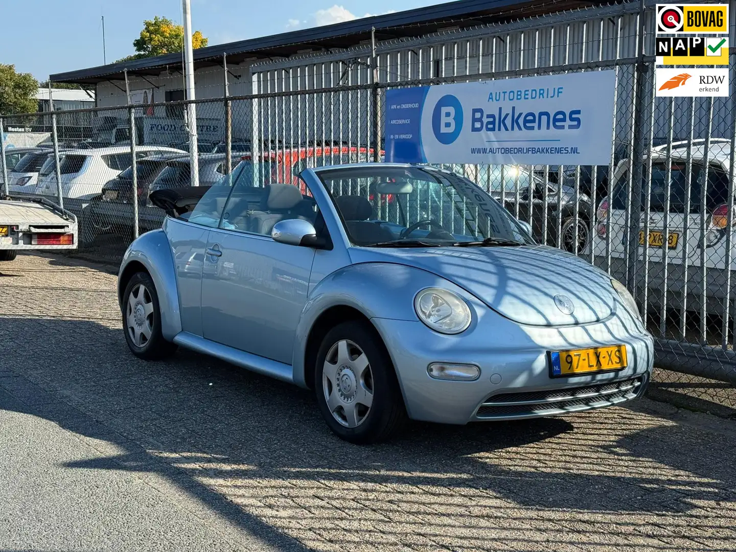 Volkswagen New Beetle Cabriolet 1.6 | Cabriolet Blauw - 1