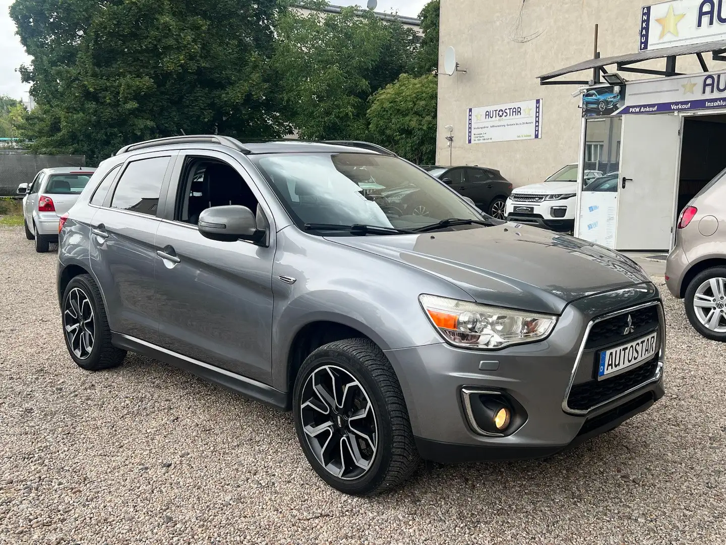 Mitsubishi ASX Instyle 4WD*AUTOMATIK*AHK*VOLLAUSSTATTUNG Grau - 1