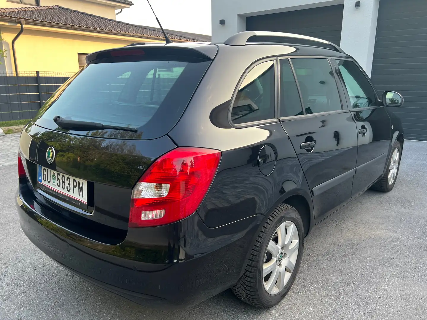 Skoda Fabia Combi Classic Clever TSI 1,4 Schwarz - 2