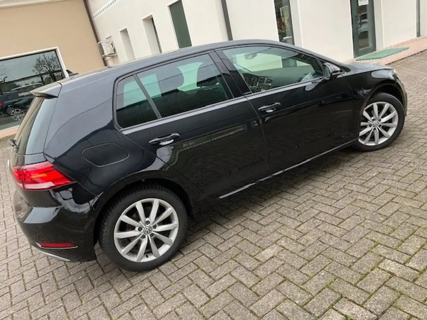 Volkswagen Golf GOLF 7,5 TDI 116 CV  R LINE NAVI + led+ ACC+SED RI Noir - 1