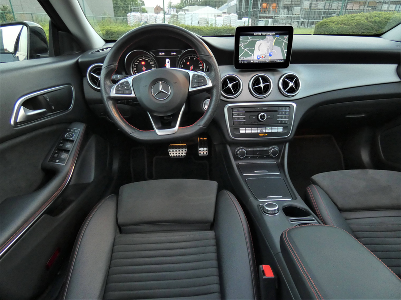 Mercedes-Benz CLA 180 CLA 180 AMG Line Night Pack Toit Panoramisch Dak DCT-7G ! — photo 14