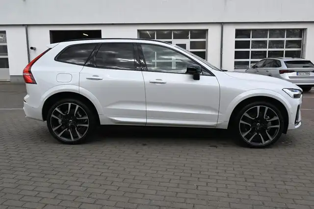 Volvo XC60 view 7
