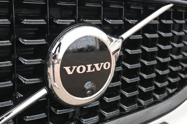 Volvo XC60 view 10