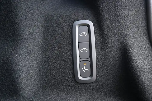 Volvo XC60 view 17