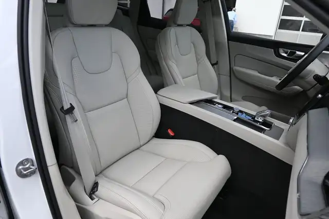 Volvo XC60 view 14