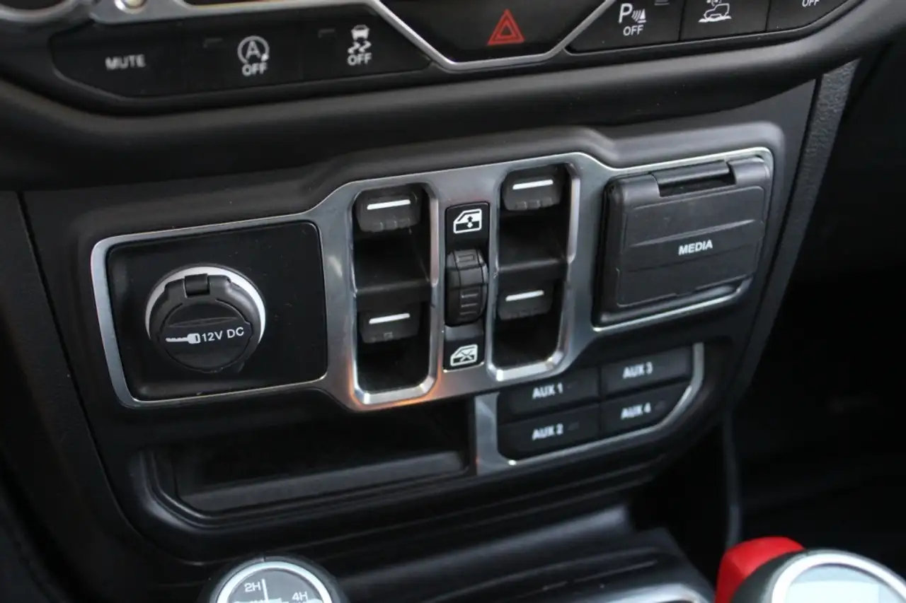 Jeep Gladiator photo Jeep Gladiator