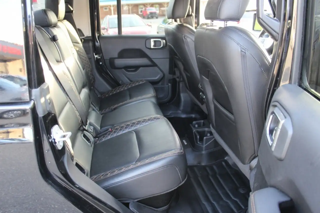 Jeep Gladiator photo Jeep Gladiator