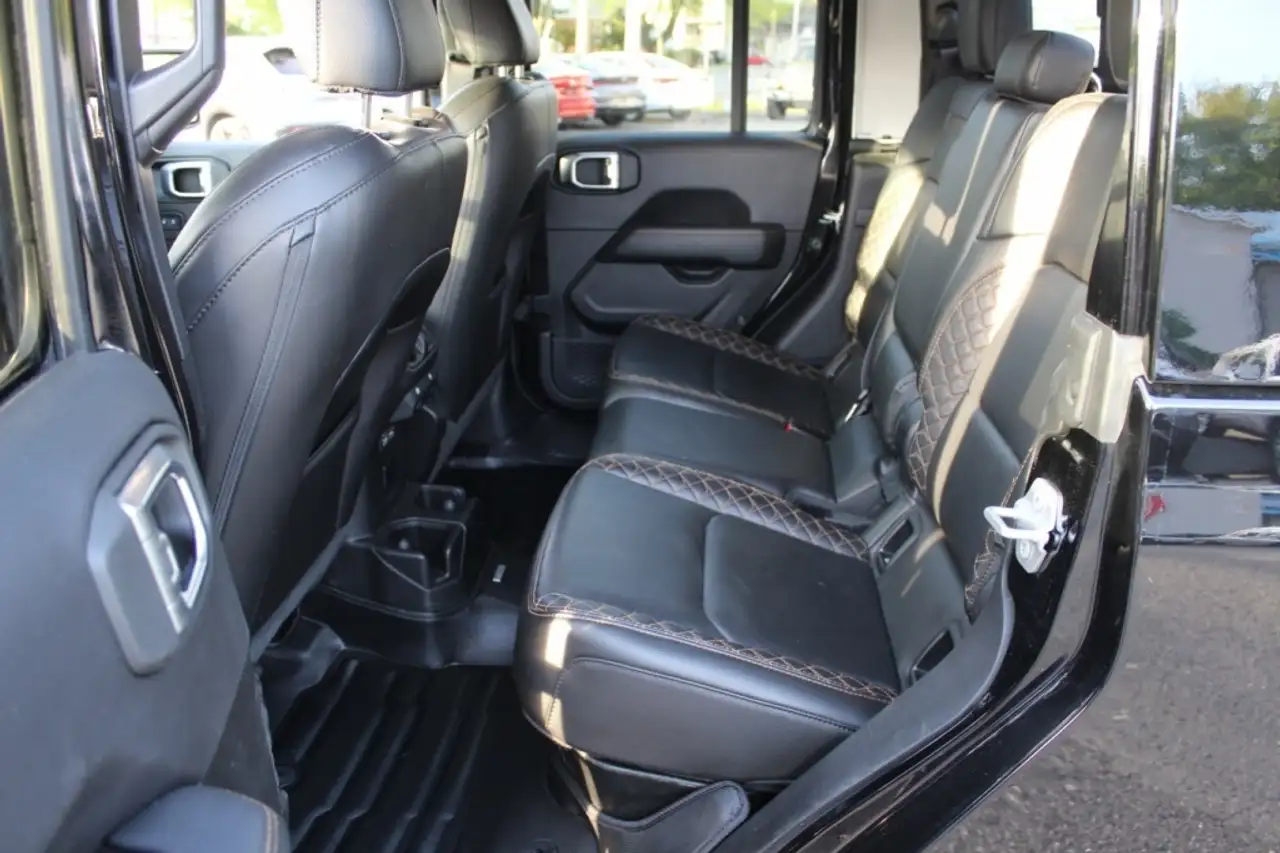 Jeep Gladiator photo Jeep Gladiator