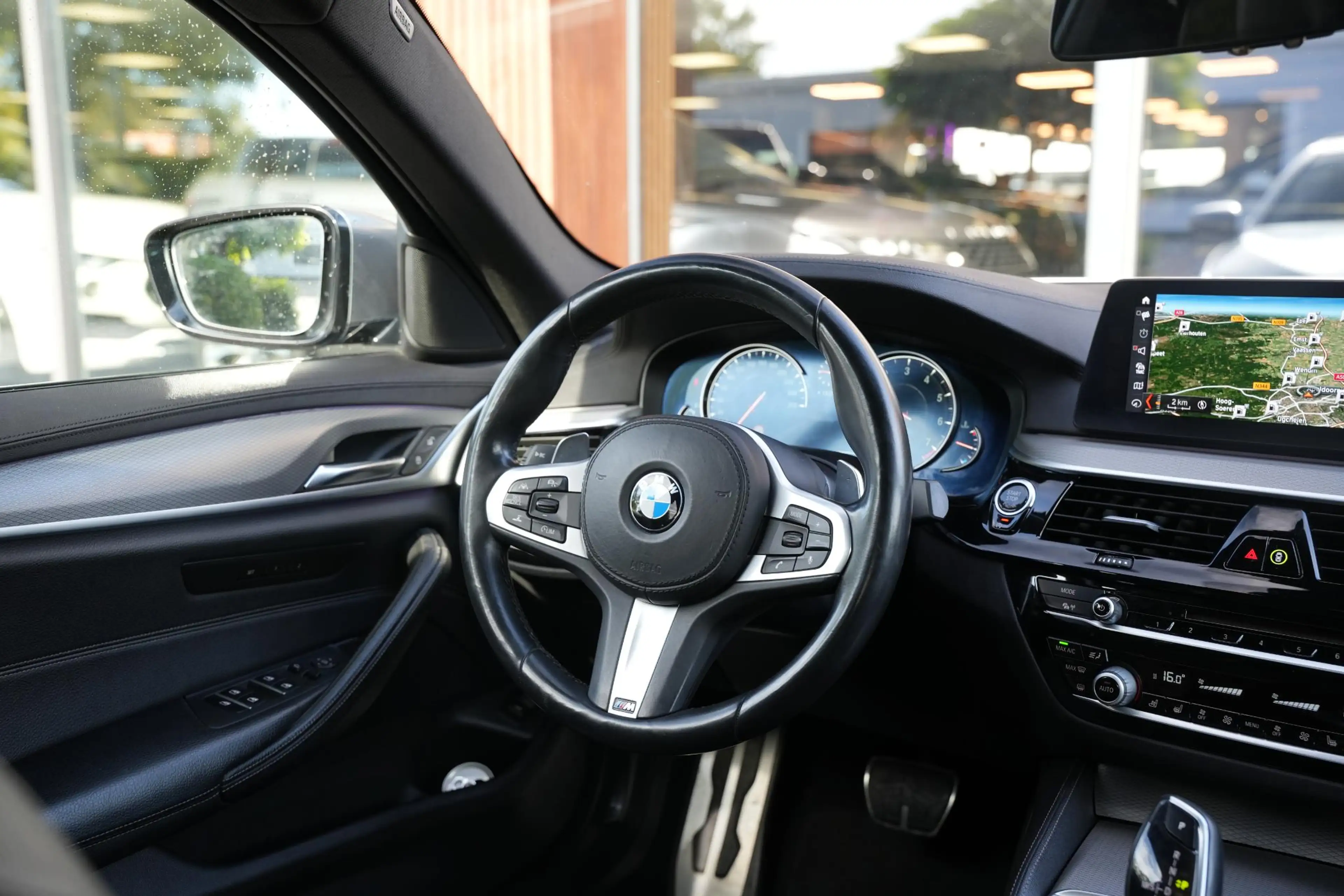 BMW 540 5-serie 540i xDrive High Executive M Pakket Head U — photo 16