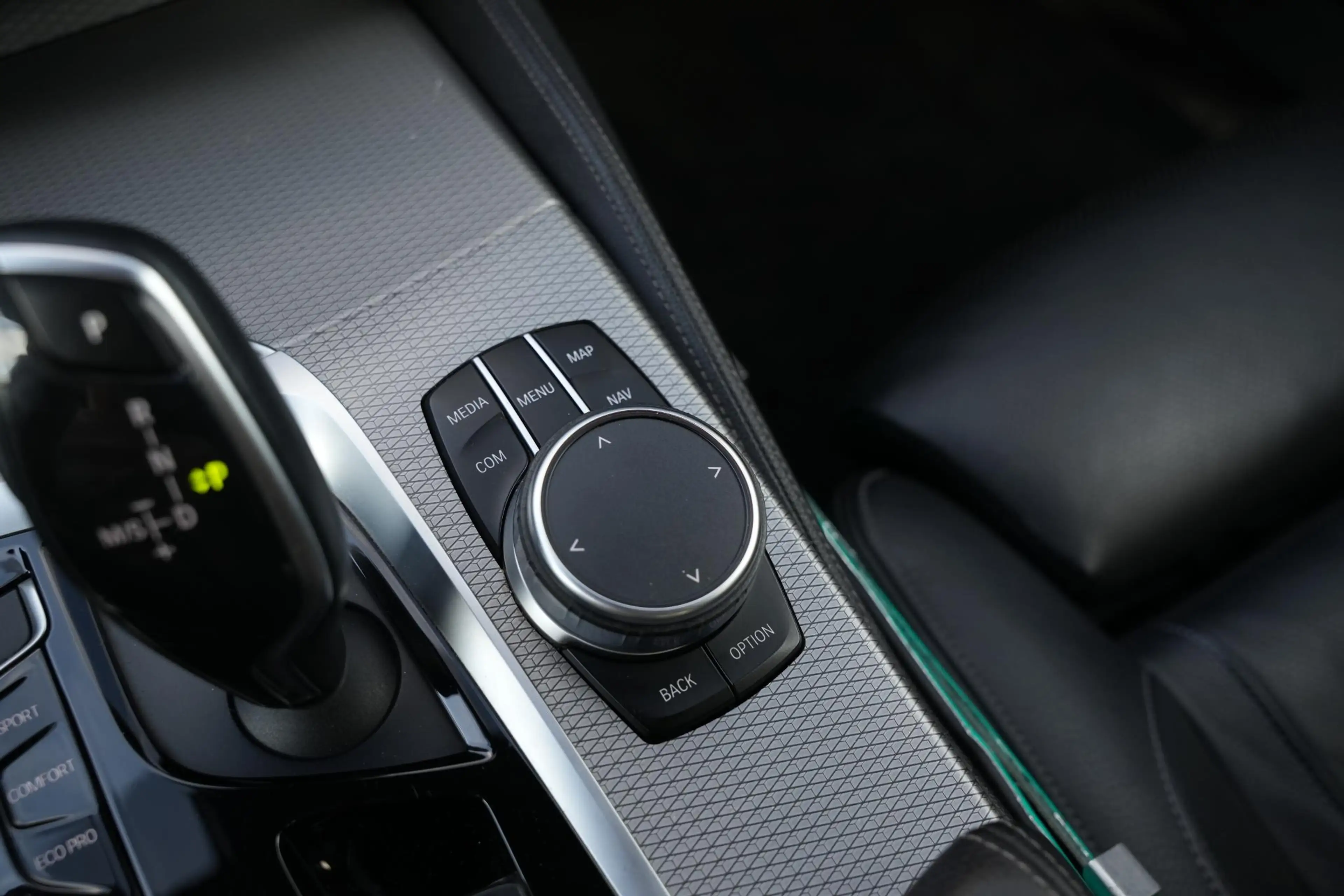BMW 540 5-serie 540i xDrive High Executive M Pakket Head U — photo 34
