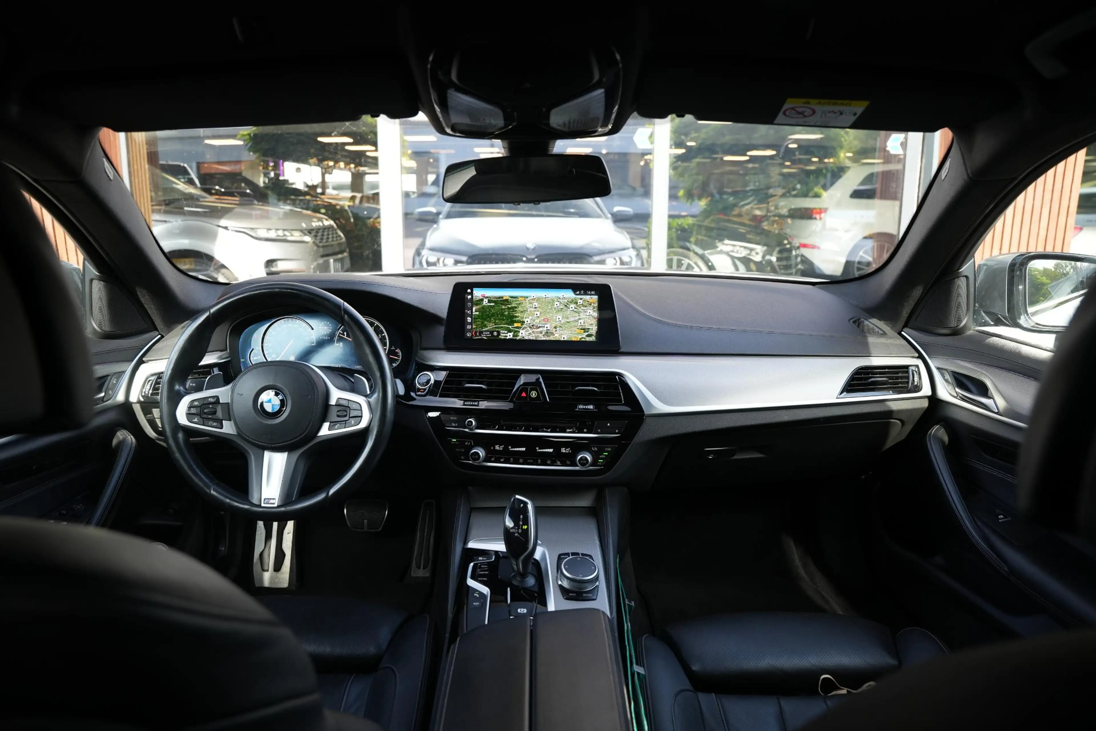 BMW 540 5-serie 540i xDrive High Executive M Pakket Head U — photo 2