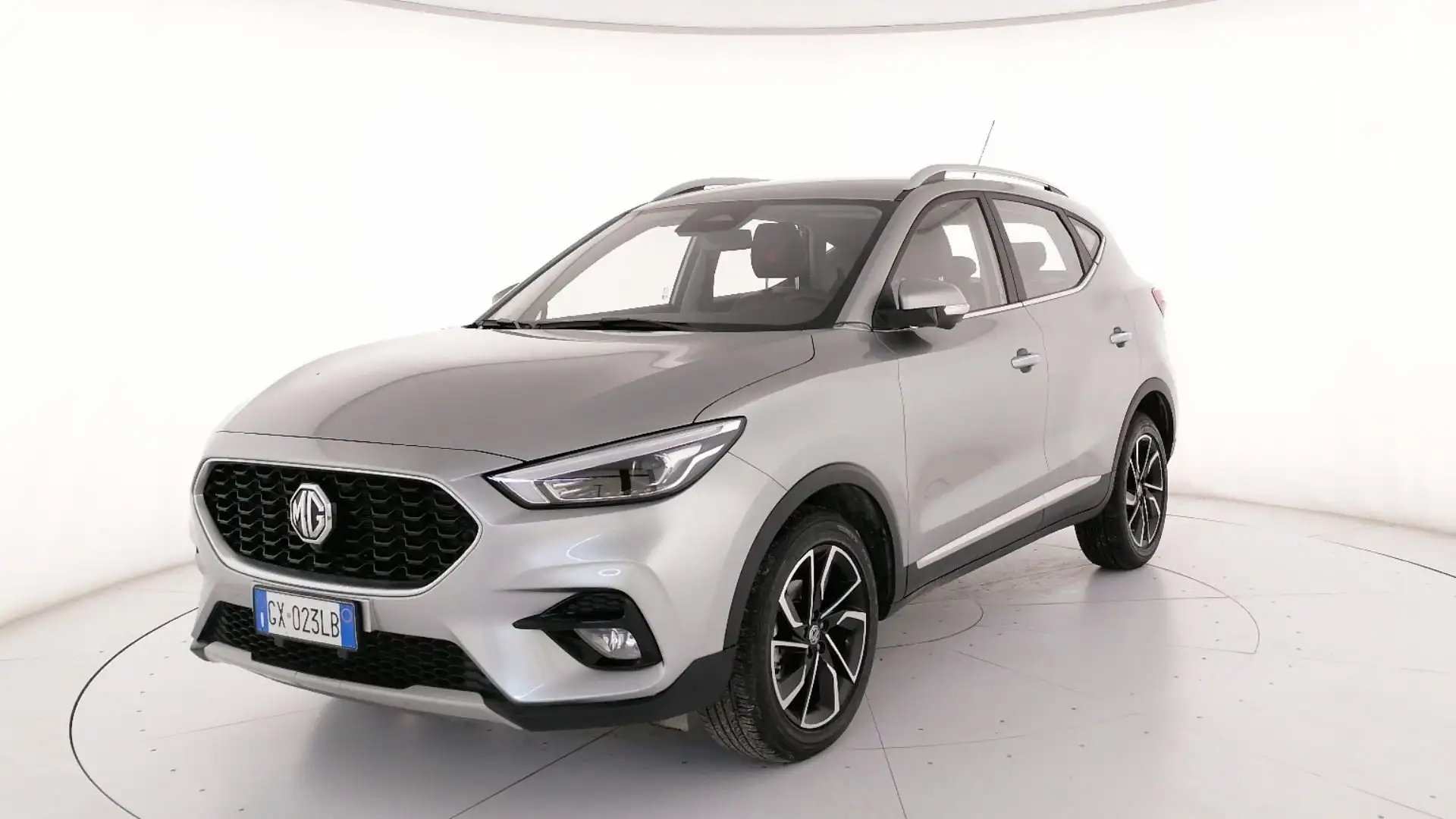 MG ZS Classic 1.5 Luxury Zilver - 1