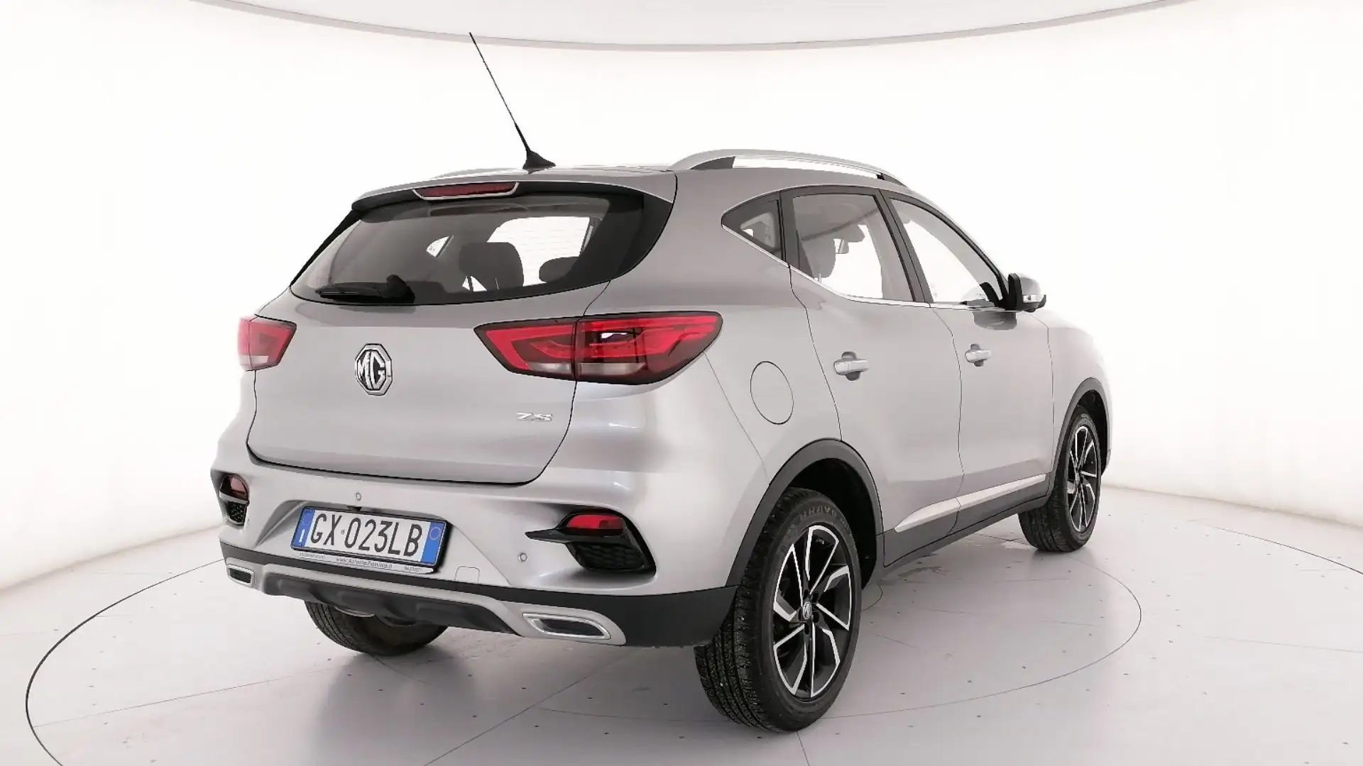 MG ZS Classic 1.5 Luxury Zilver - 2