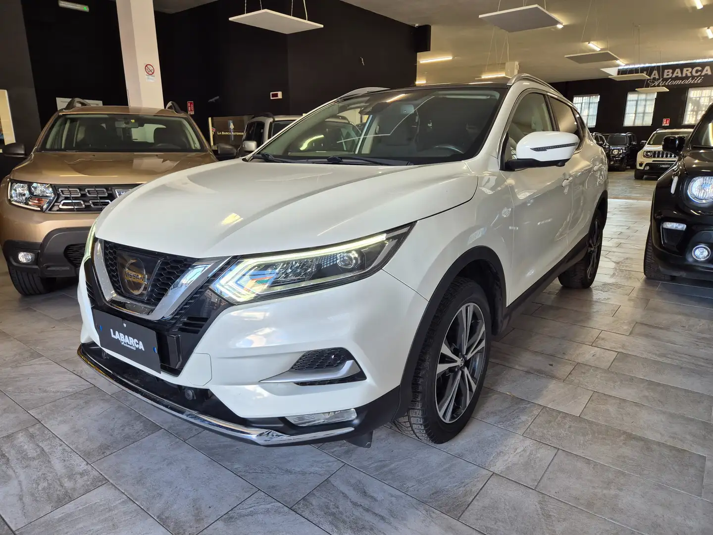Nissan Qashqai Qashqai II 2017 1.5 dci N-Connecta 110cv Bianco - 2