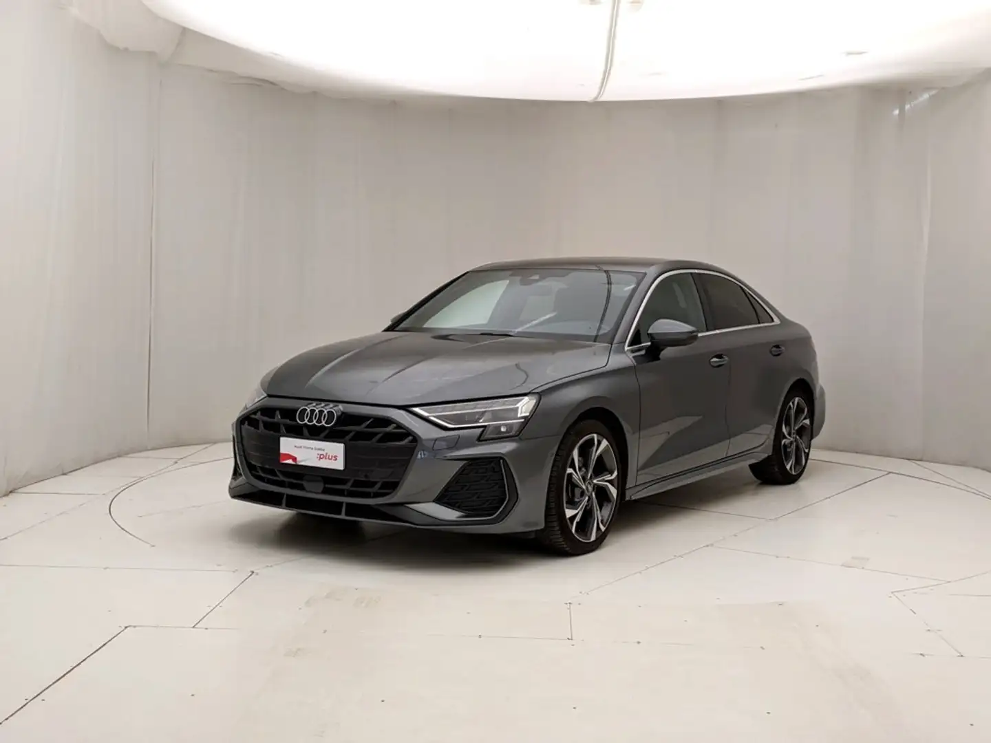 Audi A3 Sedan  TDI  2,0    L4  110      DSG Grau - 1