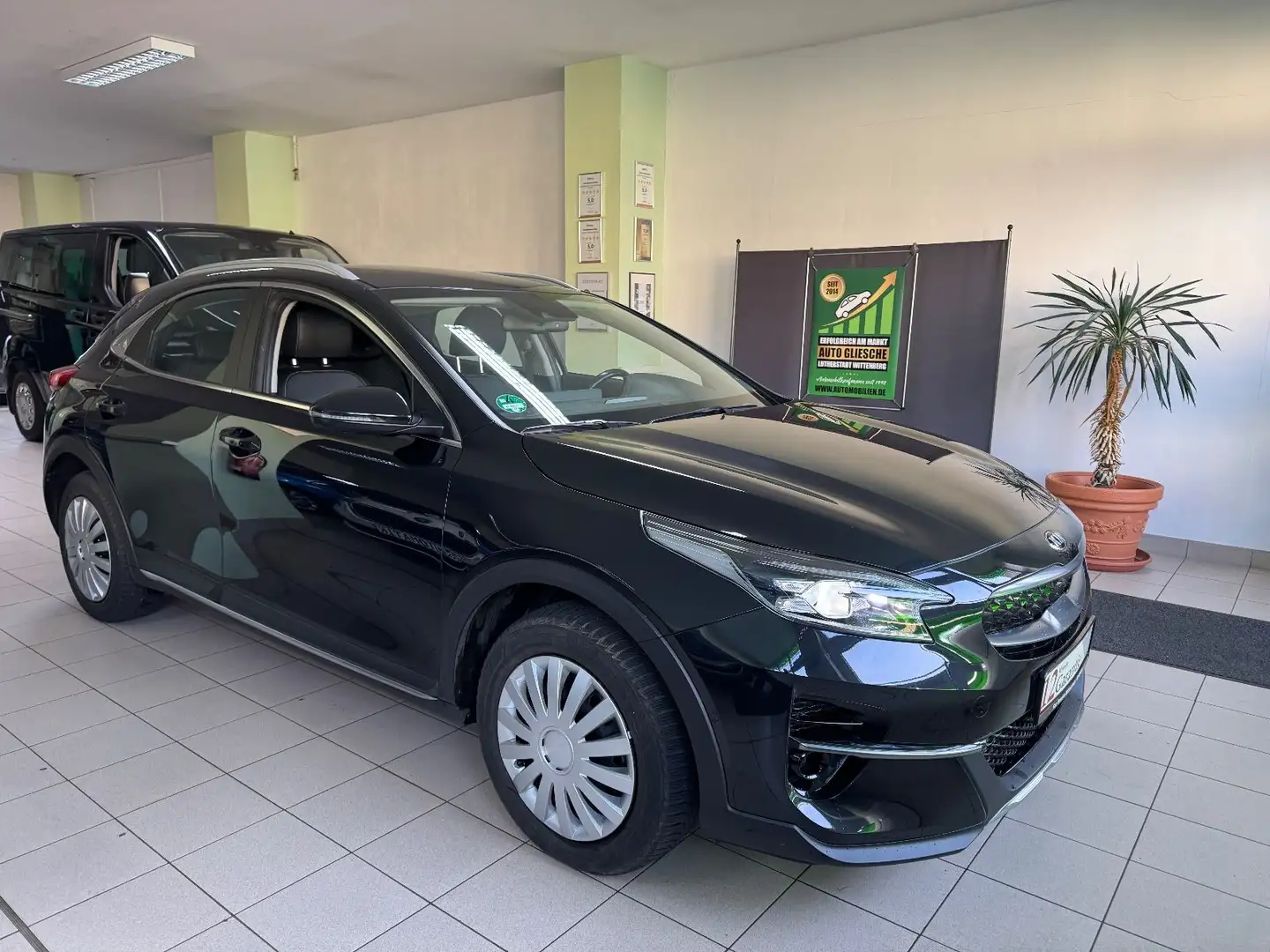 Kia XCeed Vision Plug-in Hybrid, Automatik Schwarz - 1
