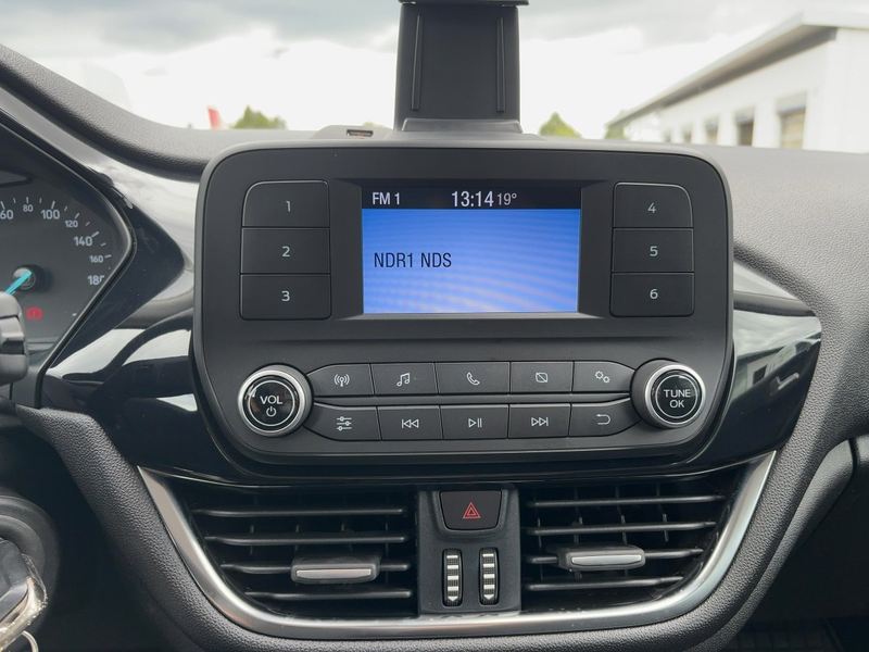Ford Fiesta 1.1 Trend SpurH — photo 12
