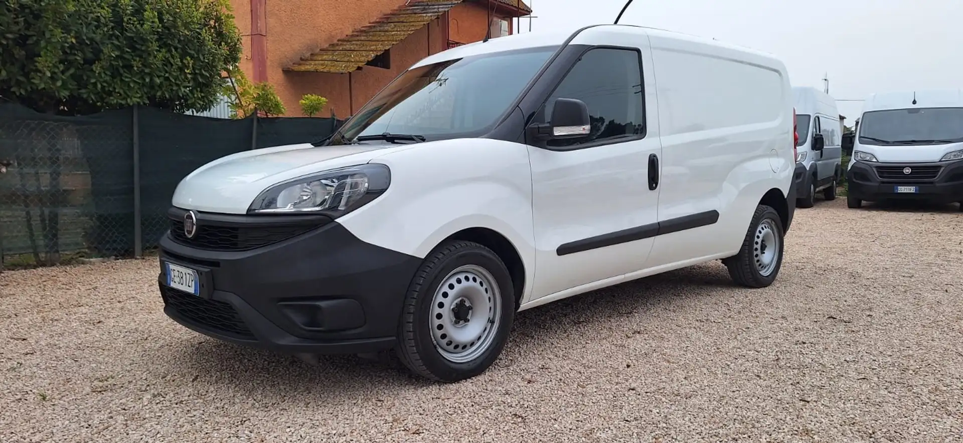 Fiat Doblo 1,6 MJT 105 CV BUSINESS MAXI 3 POSTI RIVESTITO Bianco - 1