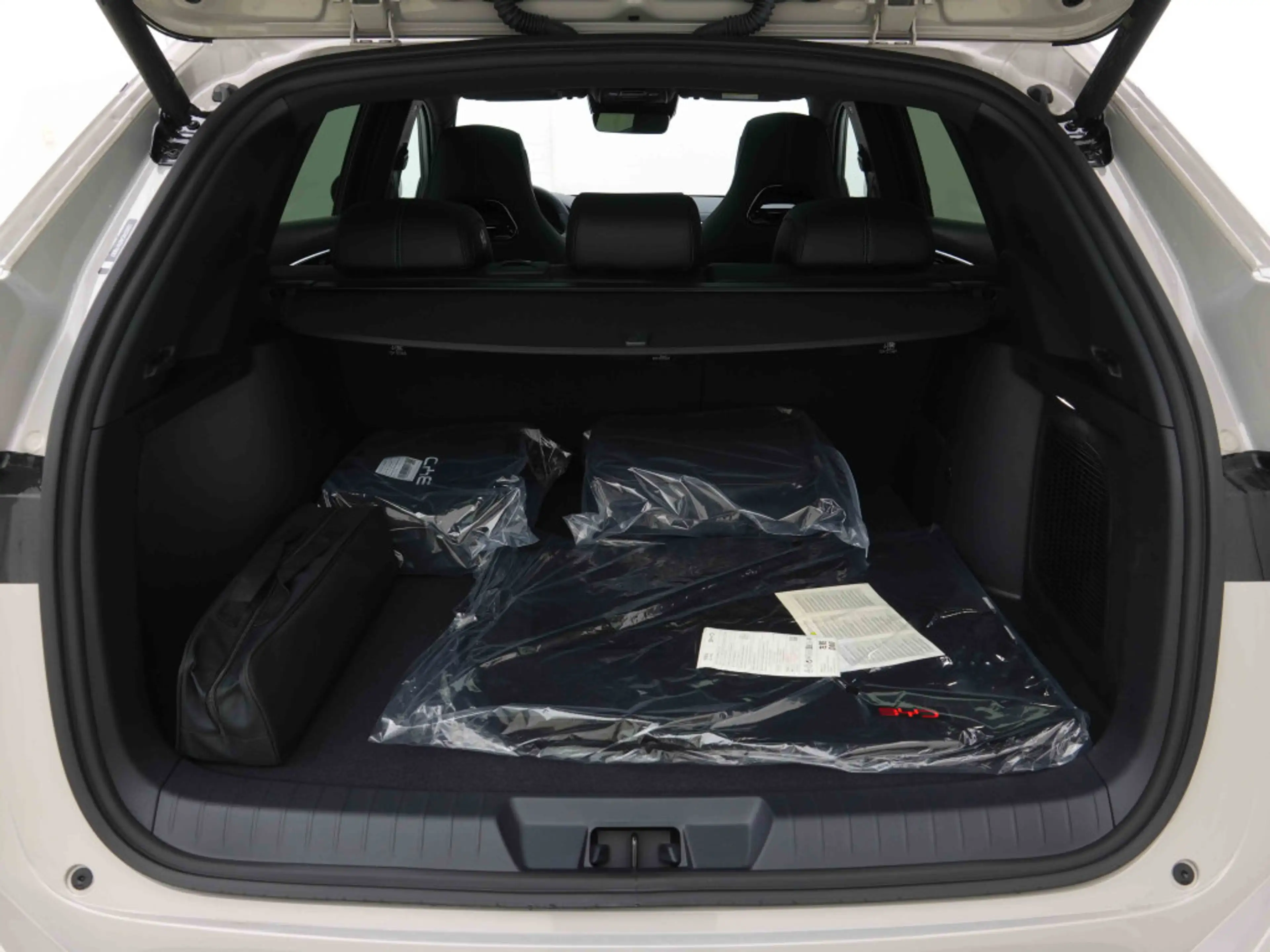 BYD Seal U PHEV 218 Comfort | EV Range 125km | Pano | Leather | Infinity Sound | GPS — photo 6