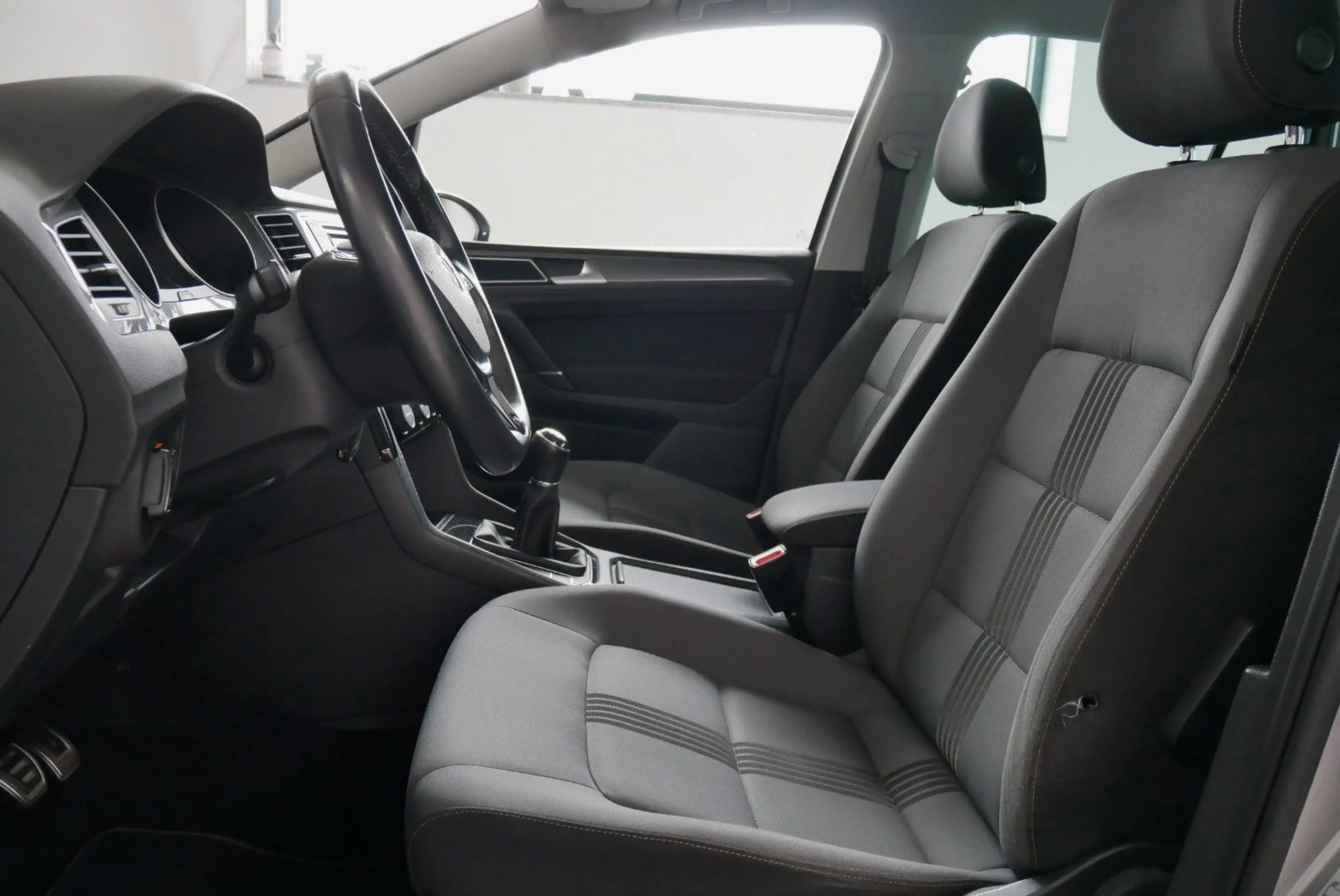 Volkswagen Golf Sportsvan Allstar AHK Winterräder PDC GRA — photo 11