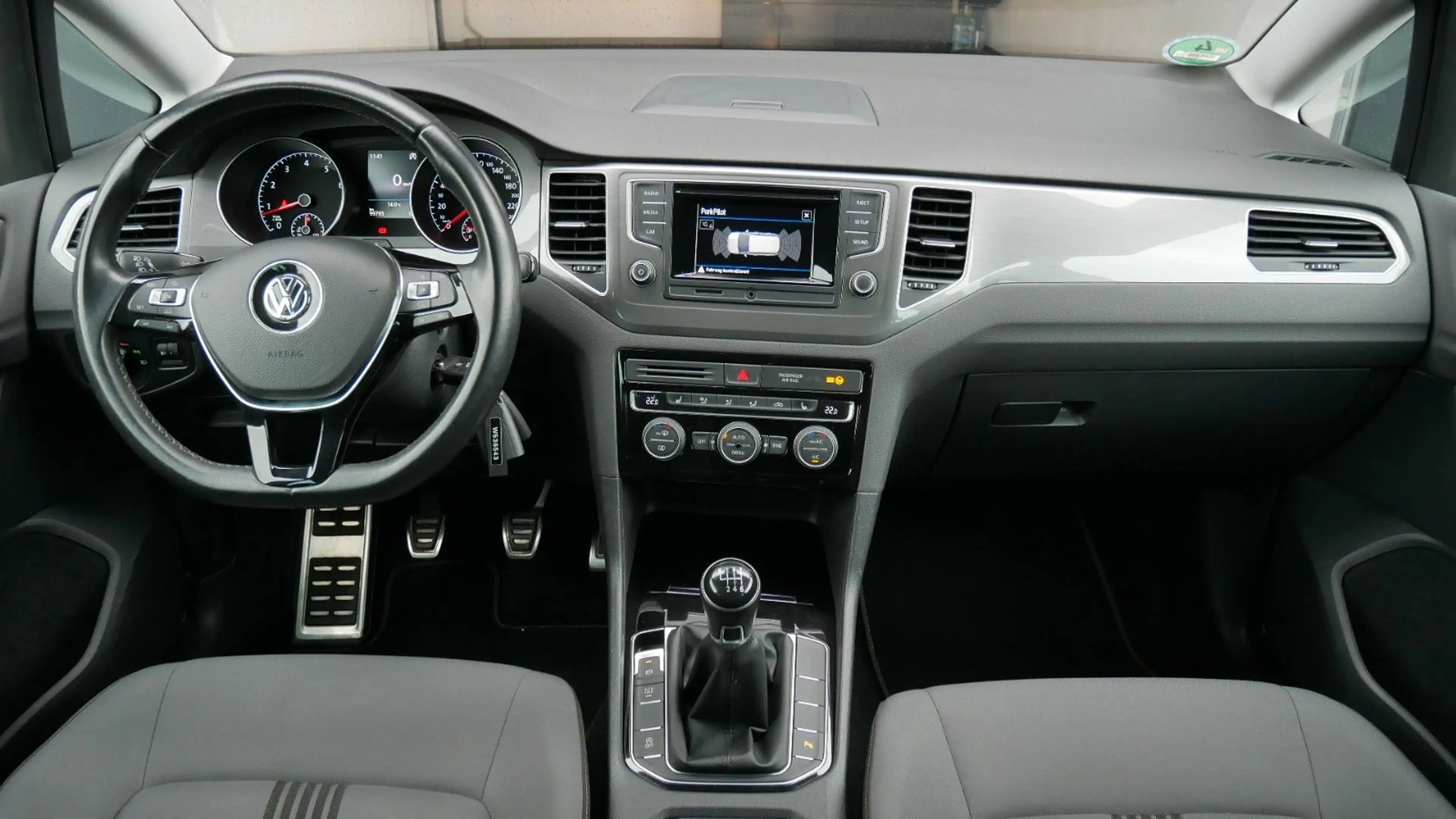 Volkswagen Golf Sportsvan Allstar AHK Winterräder PDC GRA — photo 12