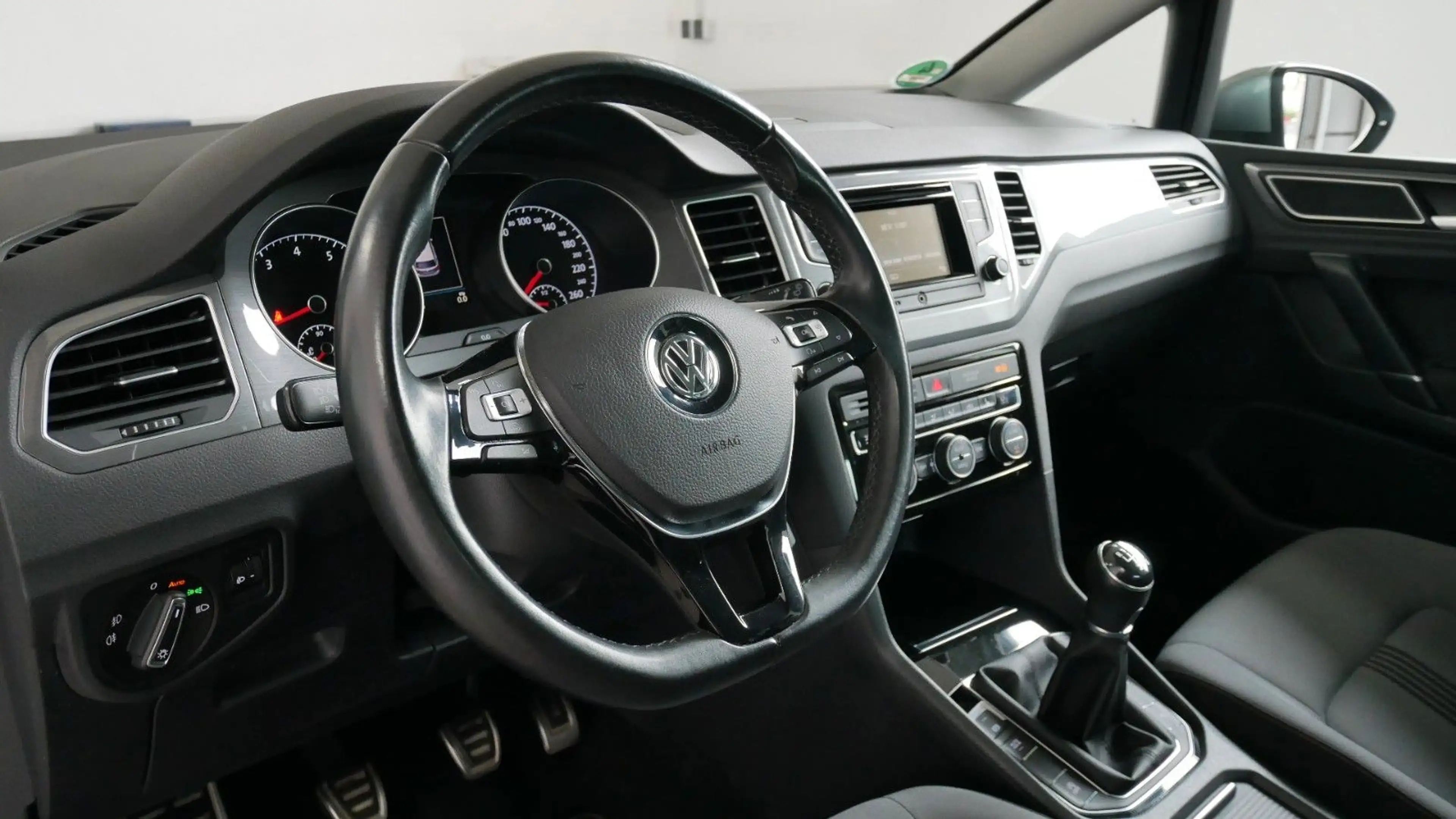 Volkswagen Golf Sportsvan Allstar AHK Winterräder PDC GRA — photo 10