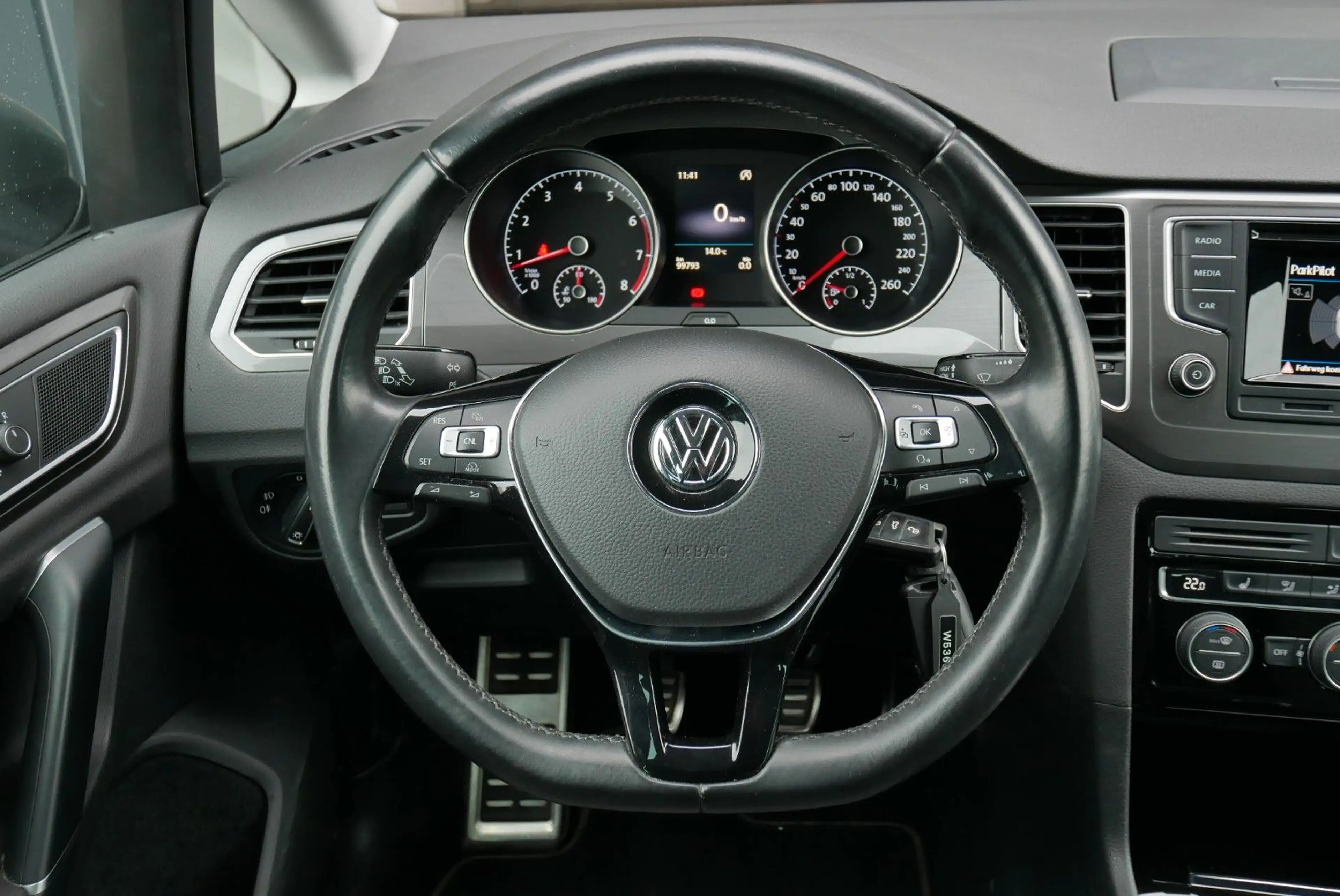 Volkswagen Golf Sportsvan Allstar AHK Winterräder PDC GRA — photo 13