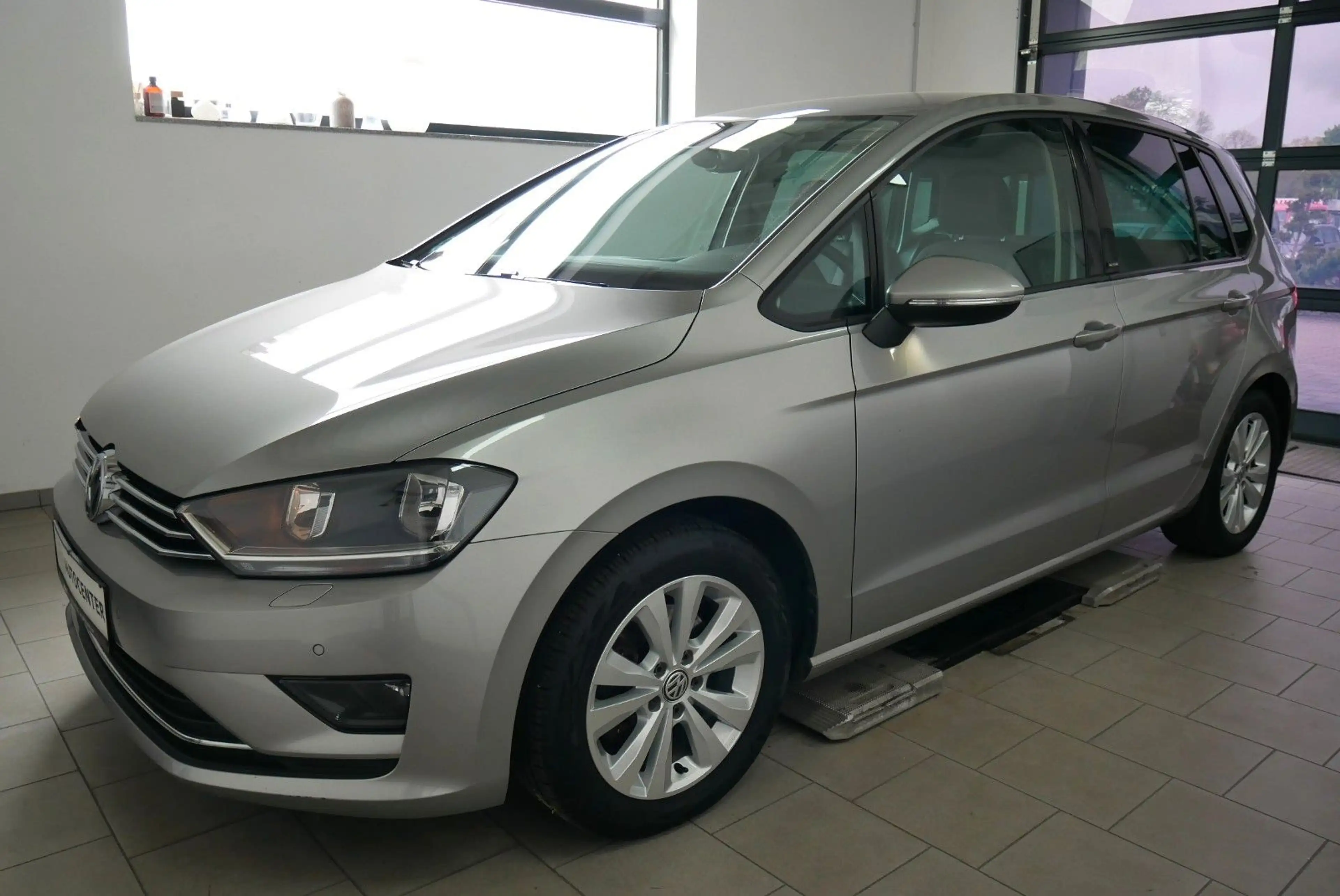 Volkswagen Golf Sportsvan Allstar AHK Winterräder PDC GRA
