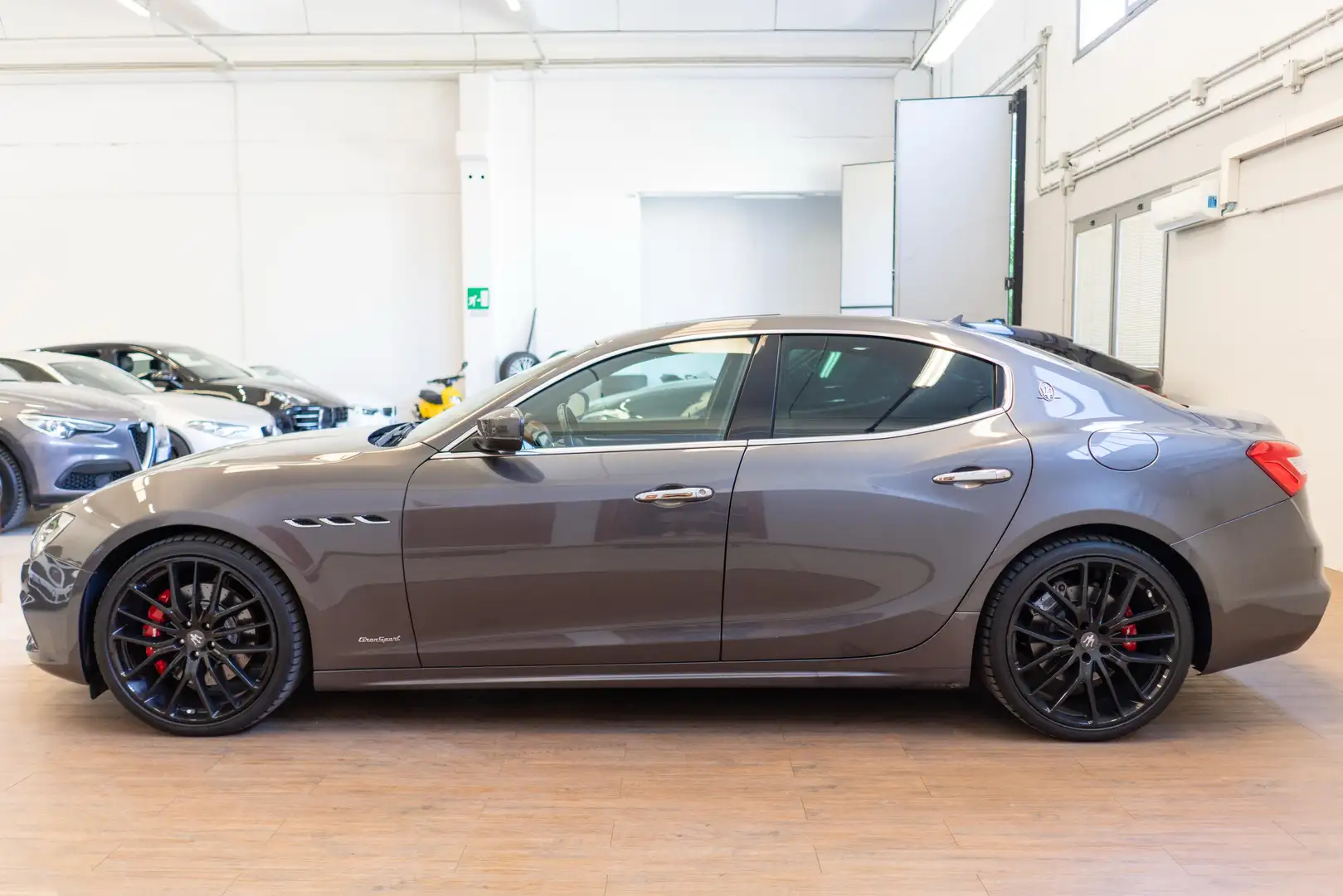Maserati Ghibli 3.0 V6 Gransport 275cv CL 21 BELLISSIMA PERFETTA Gris - 2