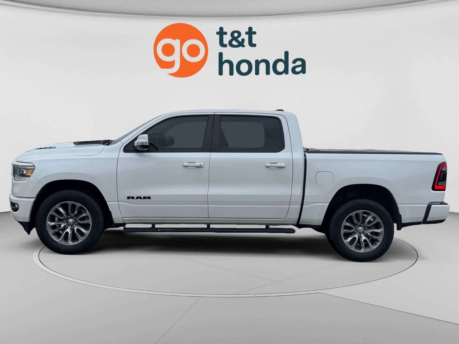 2019 RAM 1500 Crew Cab 4x4! — снимка 1