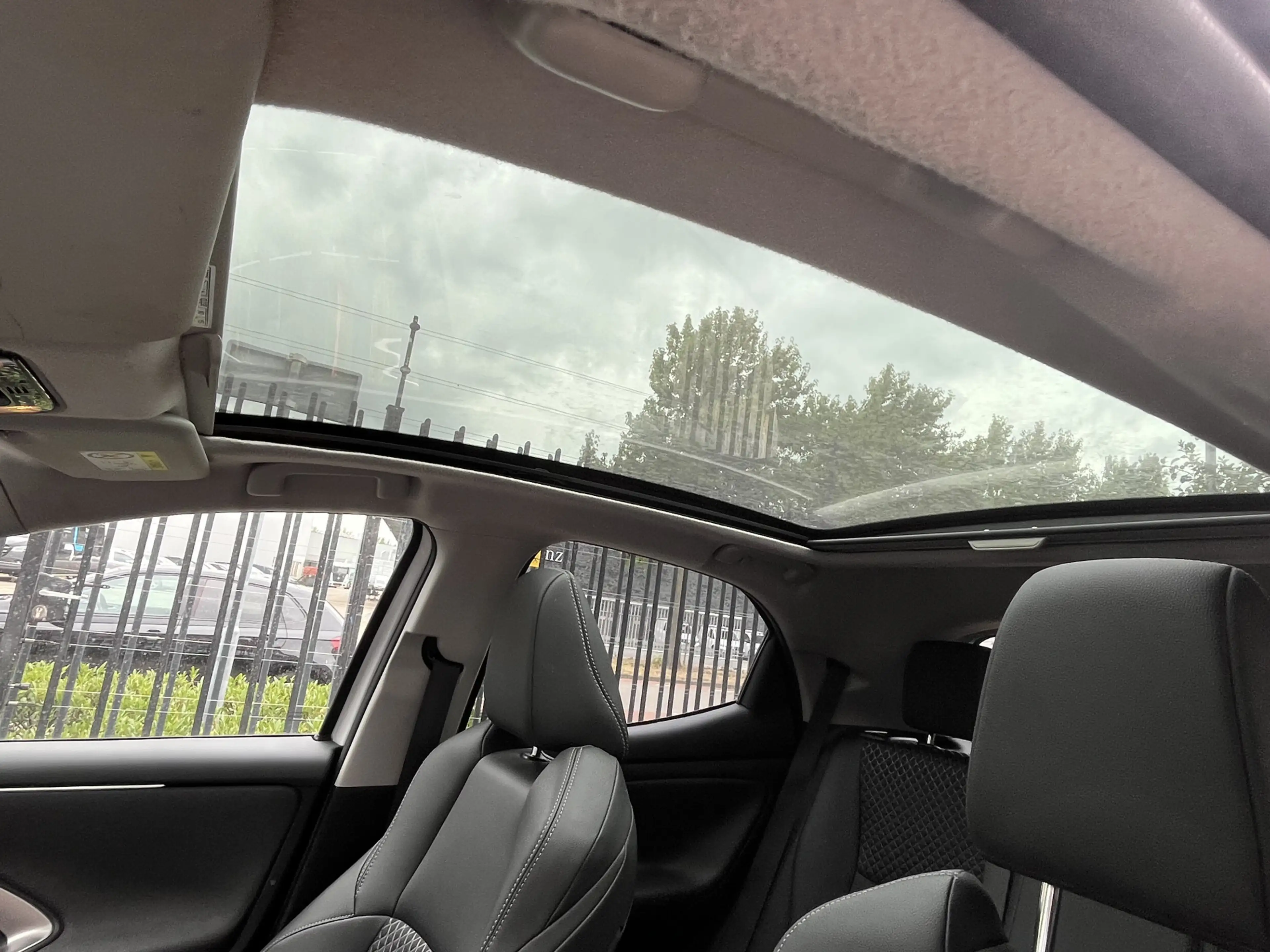 Mazda 2 Hybrid 1.5 Homura Plus // PANORAMADAK!! // ADAPTIV — photo 15