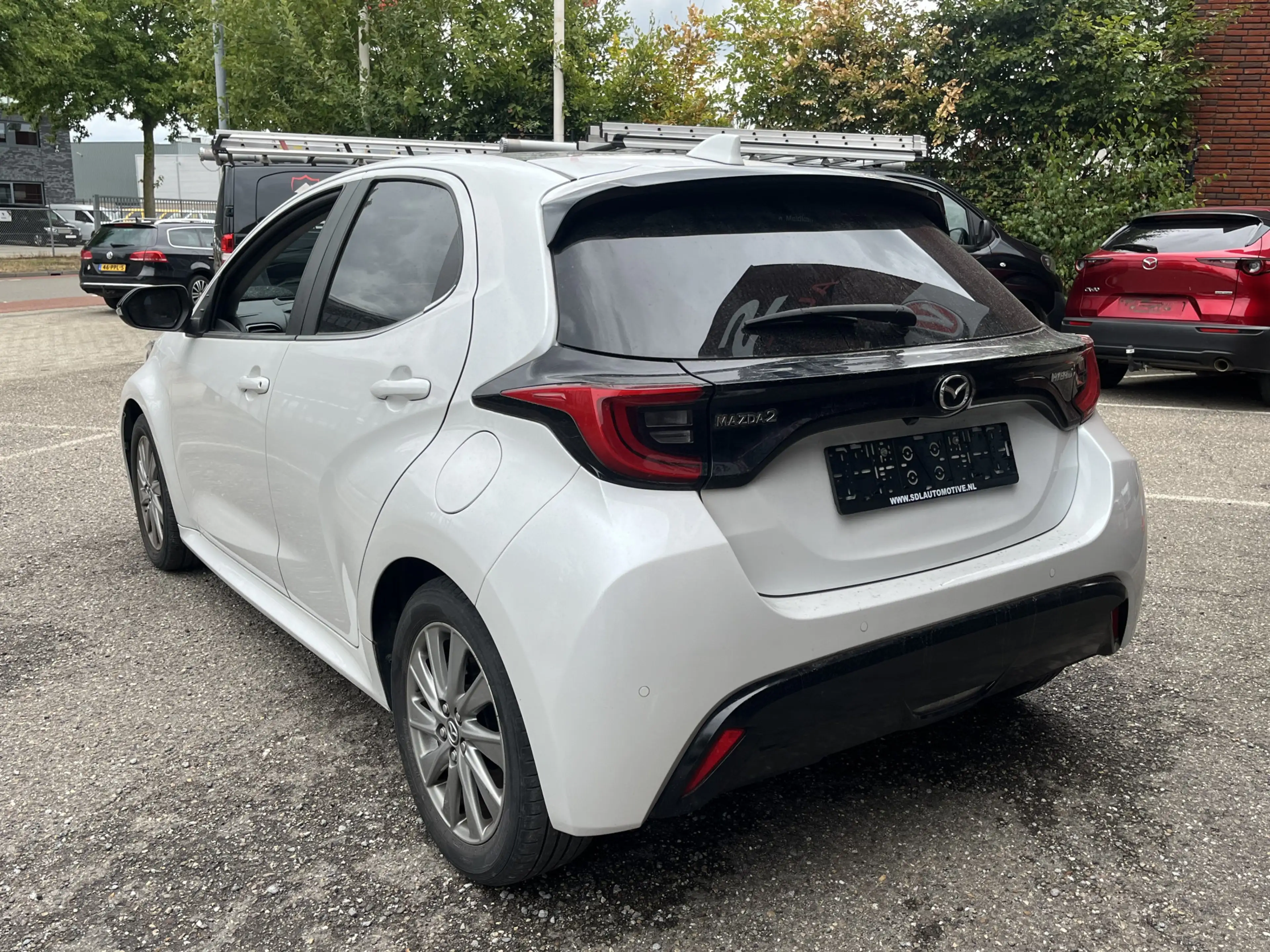 Mazda 2 Hybrid 1.5 Homura Plus // PANORAMADAK!! // ADAPTIV — photo 8