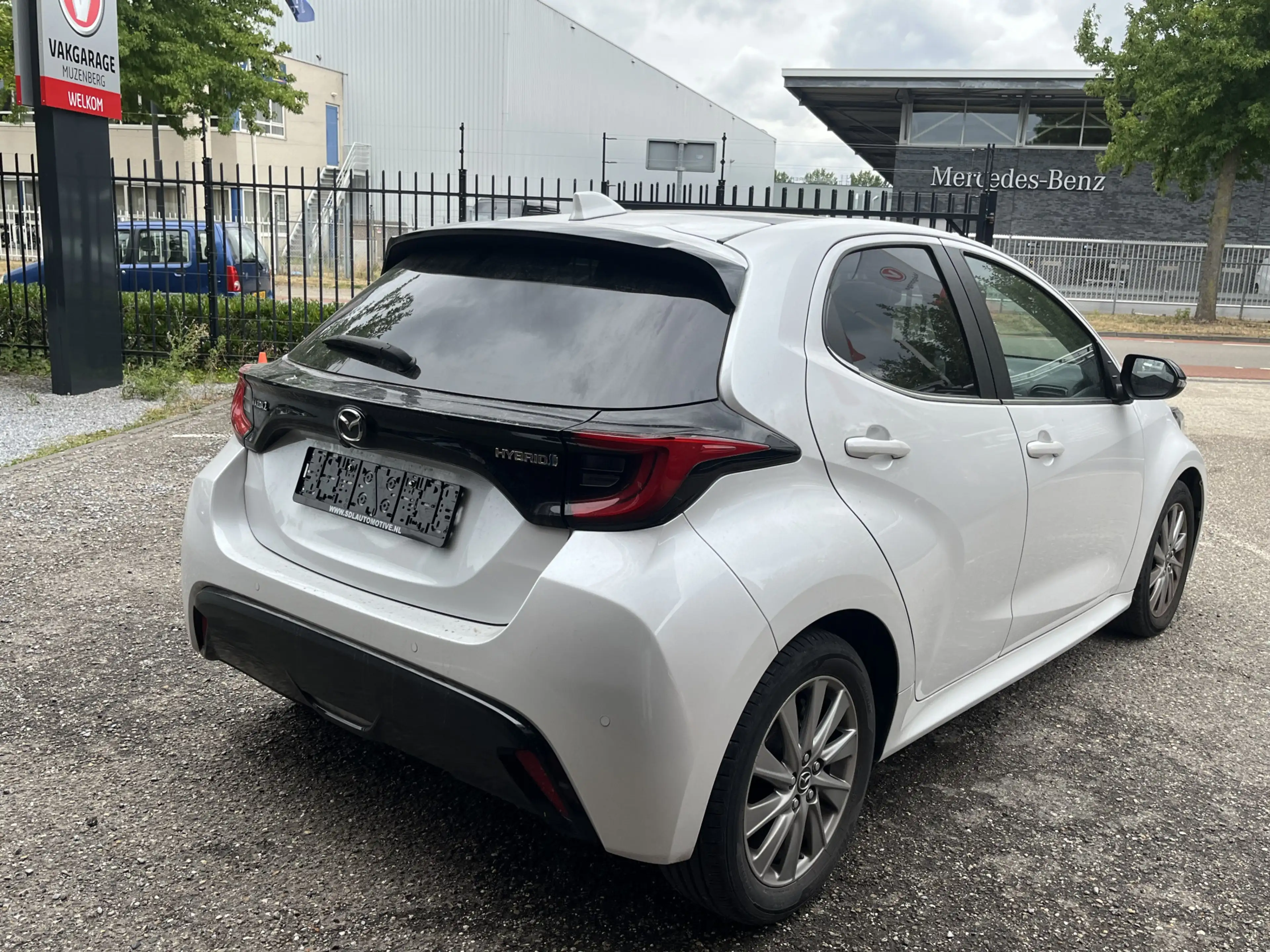 Mazda 2 Hybrid 1.5 Homura Plus // PANORAMADAK!! // ADAPTIV — photo 9