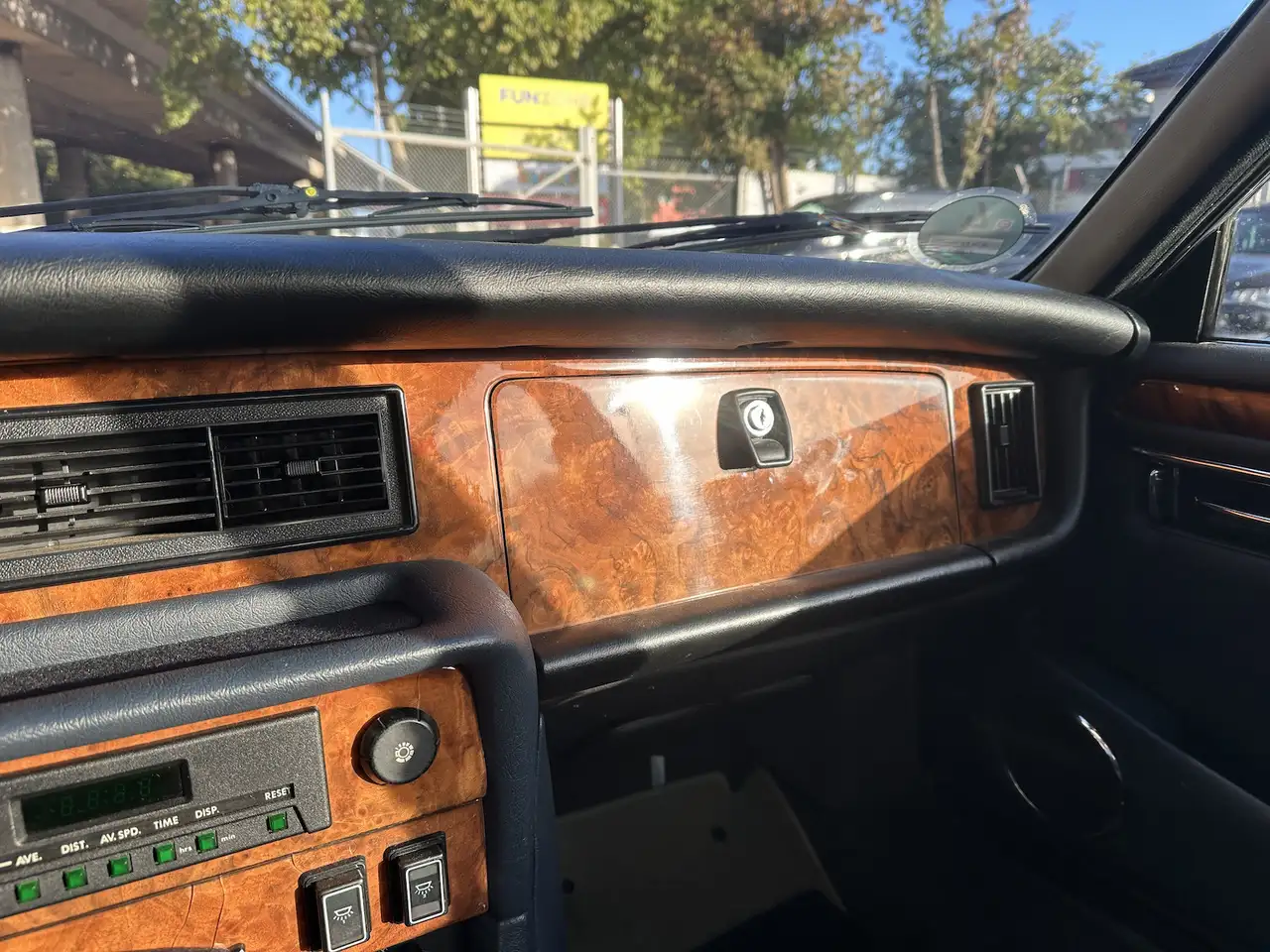Jaguar XJ12 Daimler Double Six mit H Kennzeichen, foto 10